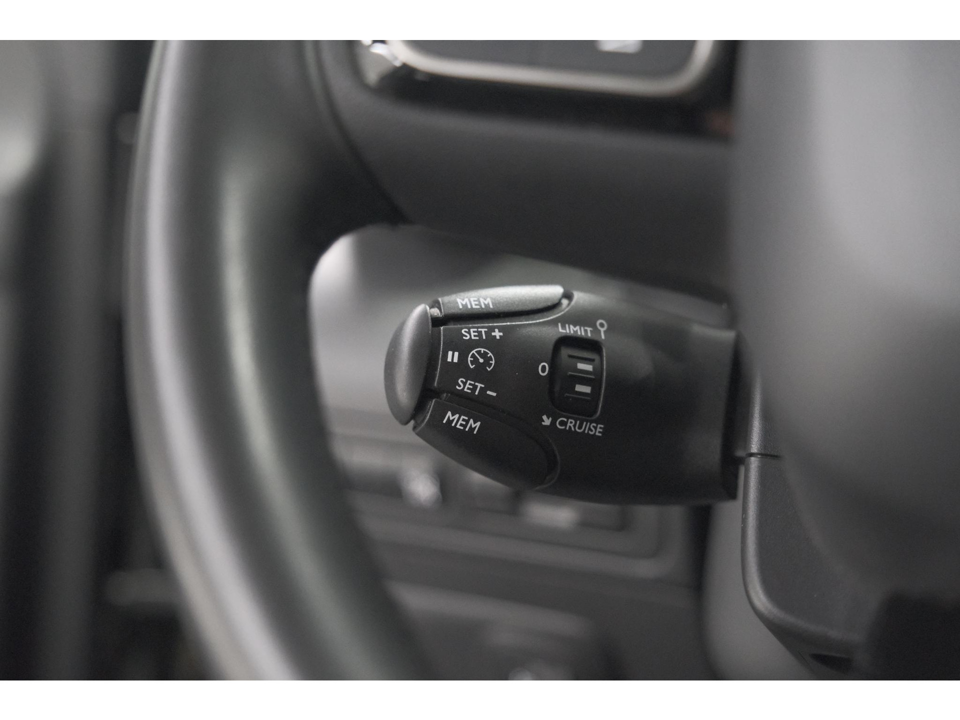Citroen C3 Aircross PureTech 110 C-Series | Trekhaak | Navigatie | Parkeersensoren | Apple Carplay