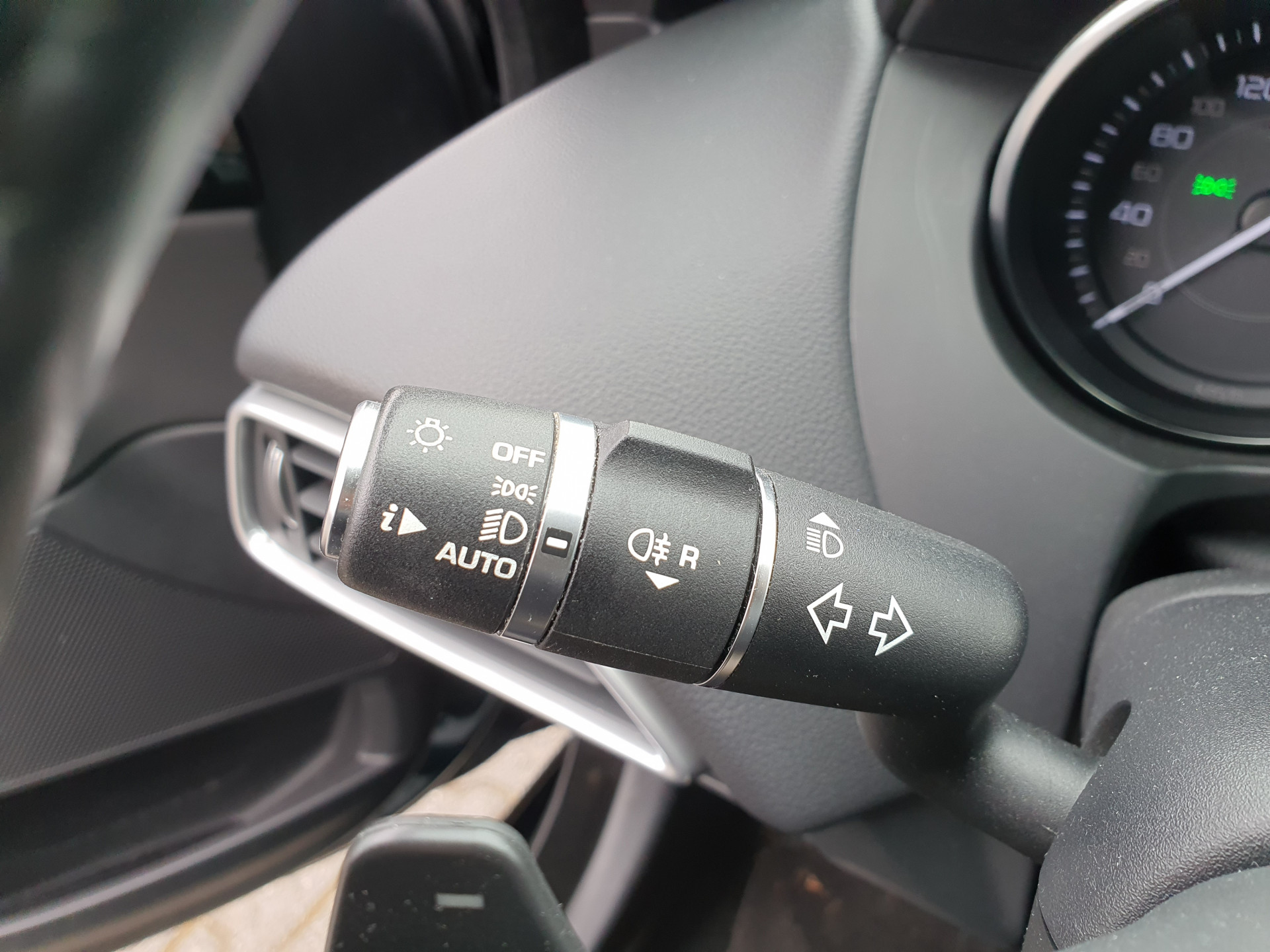 Jaguar XE 2.0 D Prestige ( ⚠️ ) Aut. *NAVI-FULLMAP | CAMERA | ECC | JAGUAR-AUDIO | SHIFT-PADDLES | CRUISE | PDC | LANE-ASSIST | AMBIENT-LIGHT | TOWBAR | COMFORT-SEATS | 17"ALU*