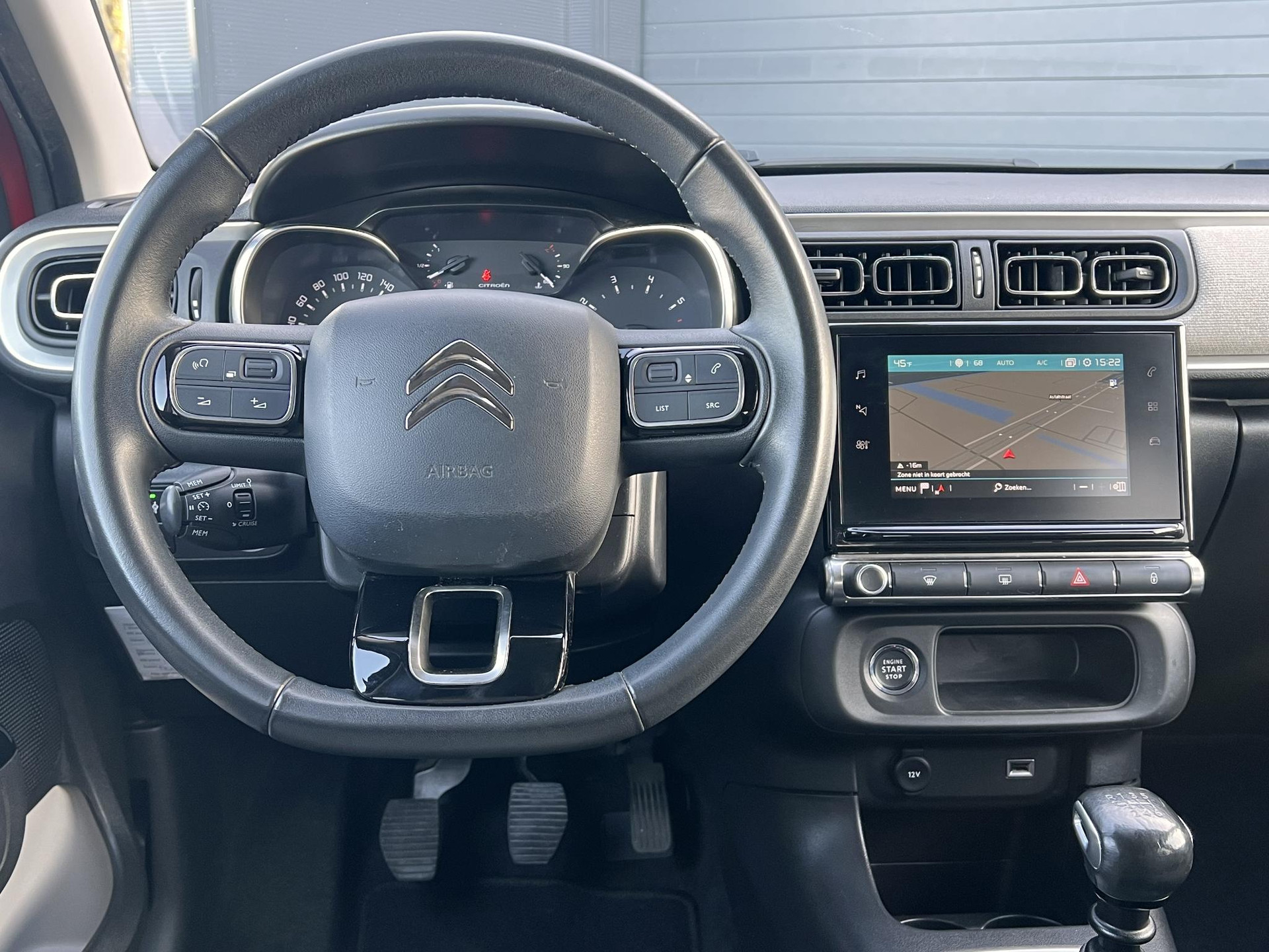 Citroen C3 1.2 PureTech S&S Shine 110pk,D-riem vv in 2023,2e Eigenaar,Camera,Navi,Clima,Cruise,Pdc V+A,APK tot 01-2027