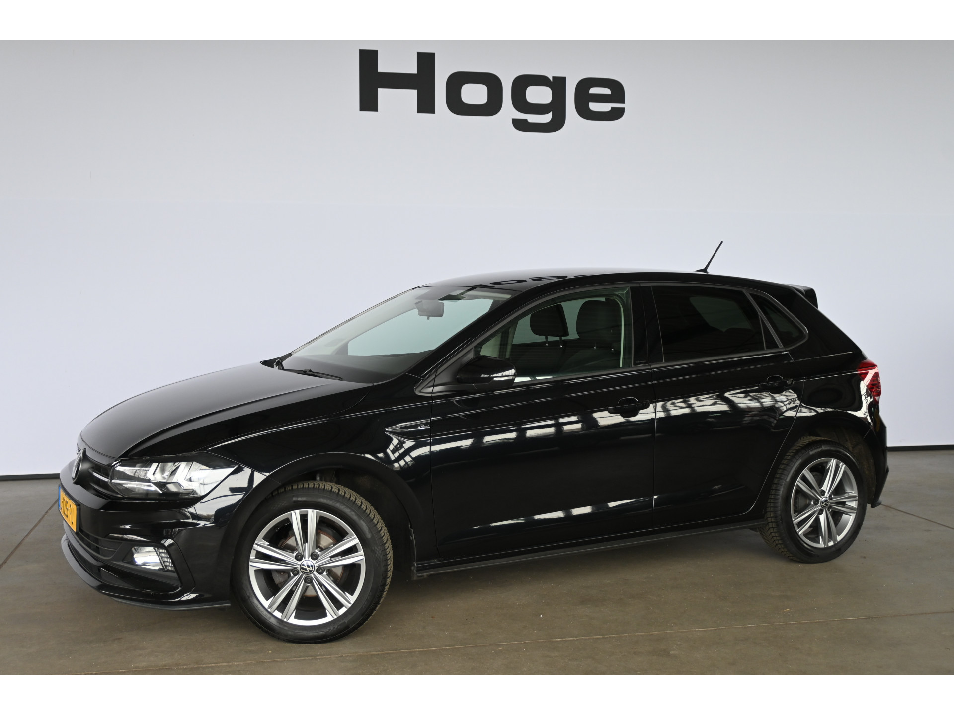 Volkswagen Polo 1.0 TSI R-Line Edition Airco Carplay Cruise Control Rijklaarprijs! Inruil Mogelijk!