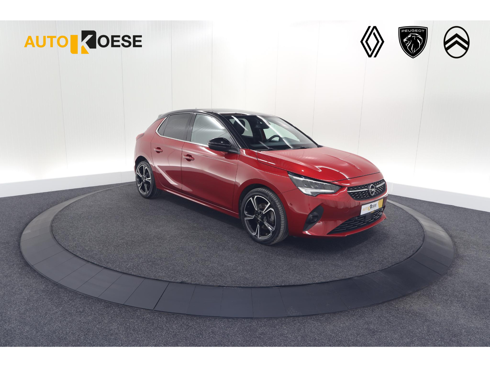 Opel Corsa 1.2 Turbo 100 Ultimate | Panoramadak | Camera | Dodehoekdetectie | Apple Carplay