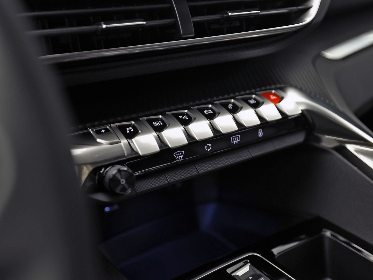 Peugeot 3008 1.6 HYbrid 225 Allure Sport 225Pk Automaat (APPLE CARPLAY, GROOT NAVI, 360 CAMERA, SPORTSTOELEN, LEDER, KEYLESS, GETINT GLAS, LANE ASSIST, NIEUWSTAAT)