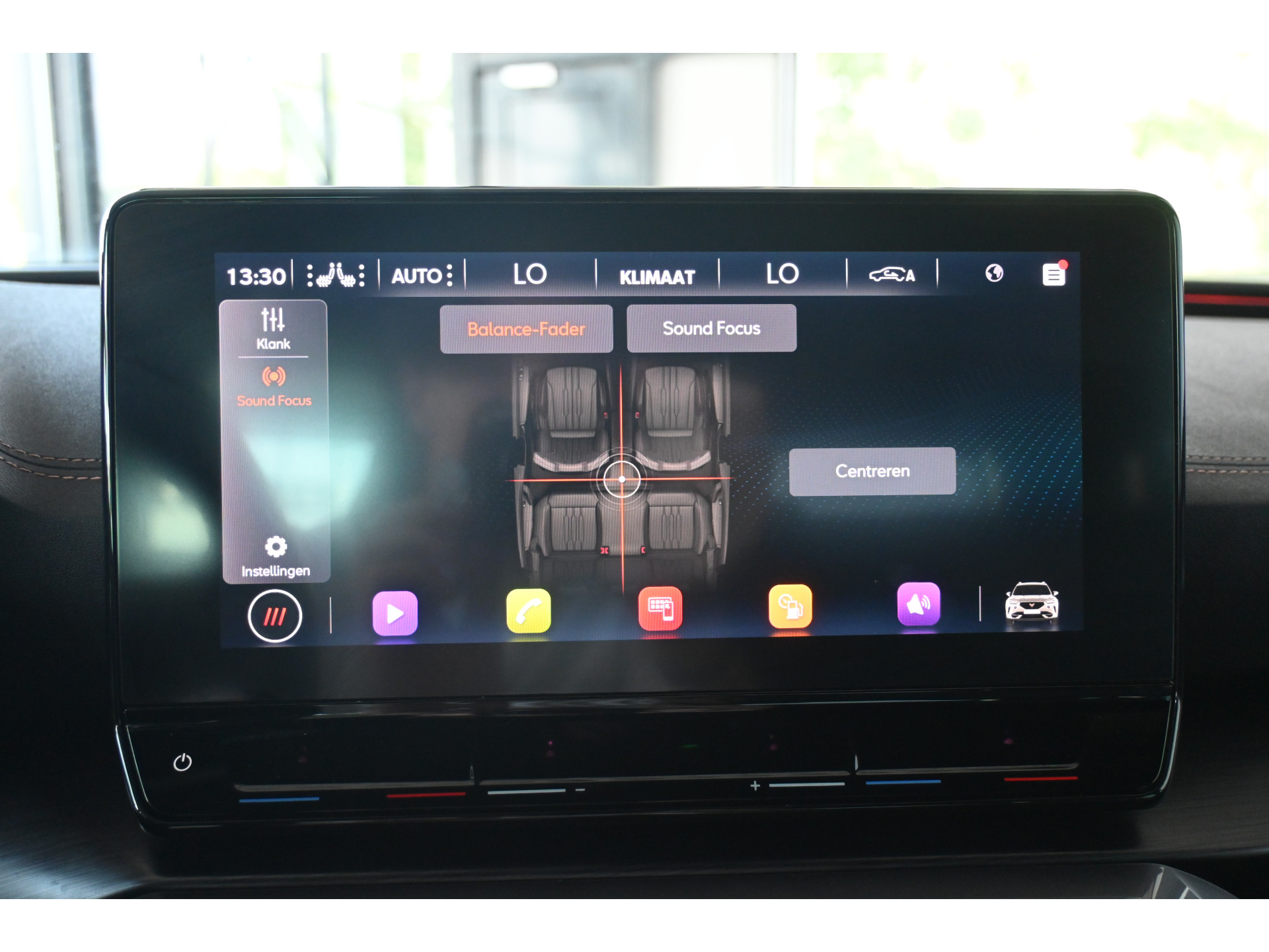 CUPRA Formentor 1.5 TSI Automaat Clima Adaptieve cruise Navigatie Apple carplay Trekhaak PDC Inruil mogelijk