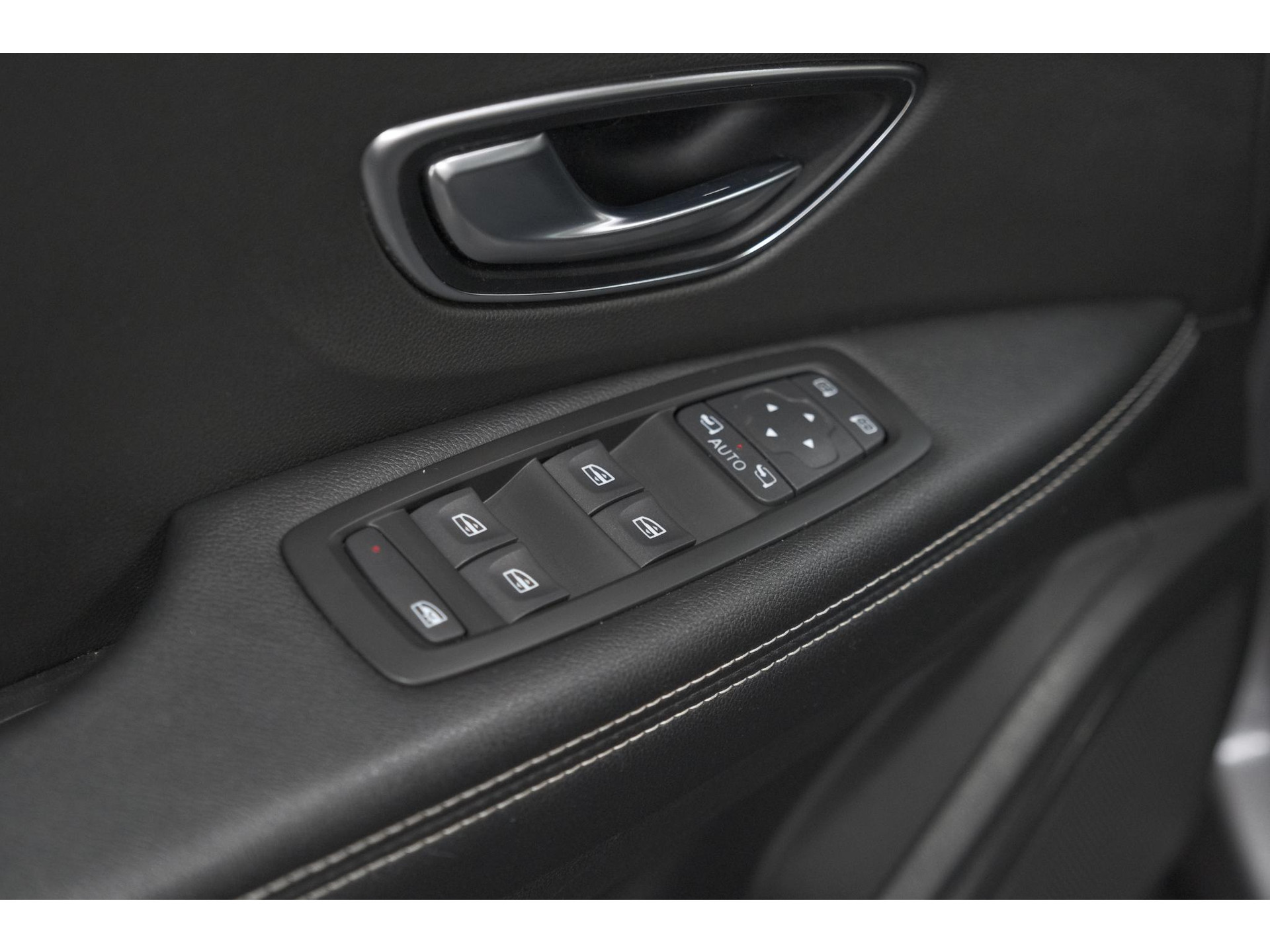 Renault Grand Scénic 1.3 Intens TCe 140 EDC | 7 Zitplaatsen | Apple Carplay | Camera | Parkeersensoren voor + achter