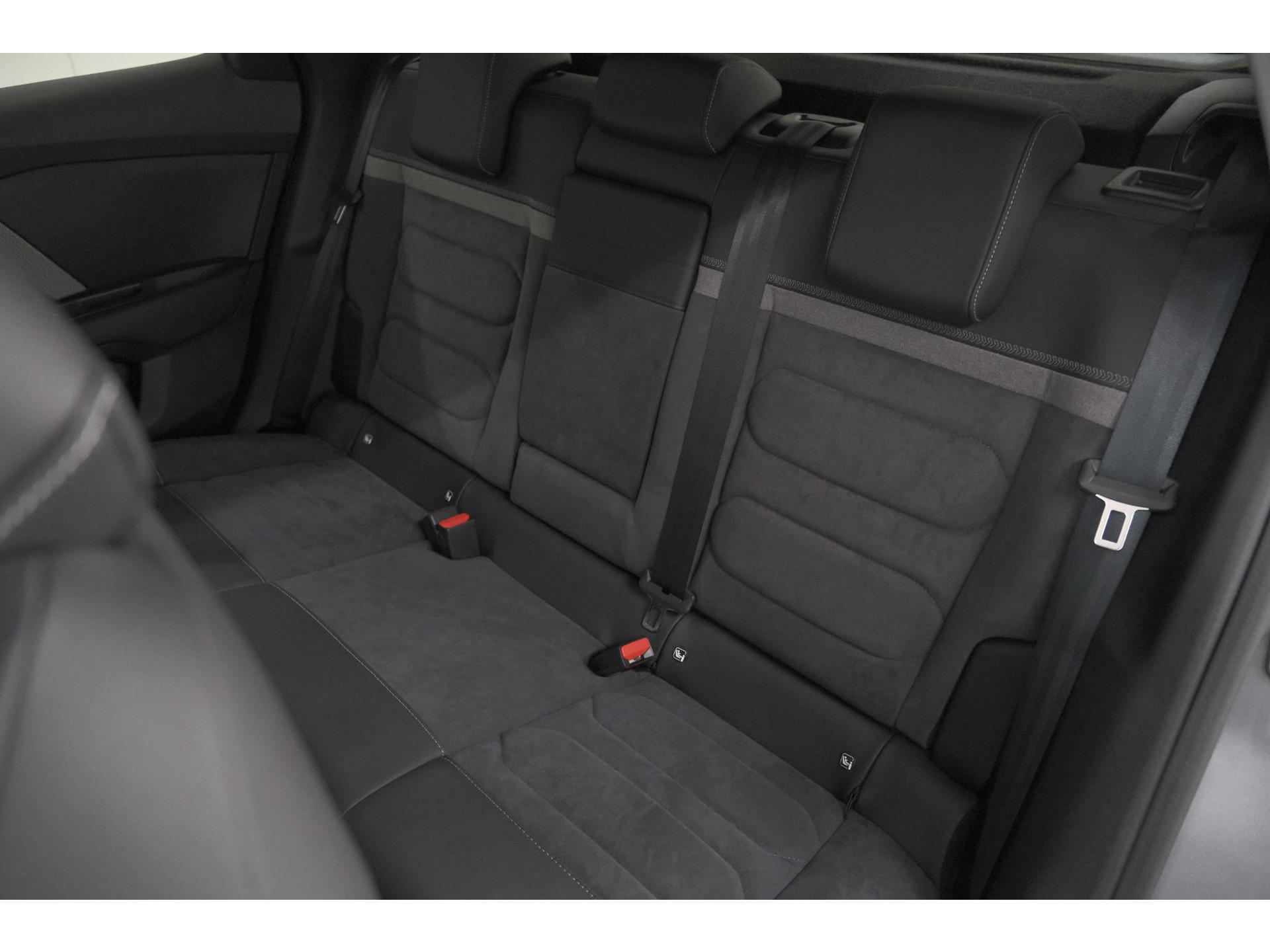 Citroen C4 1.2 Hybrid 136 Max | 360 Camera | Adaptieve Cruise Control | Navigatie