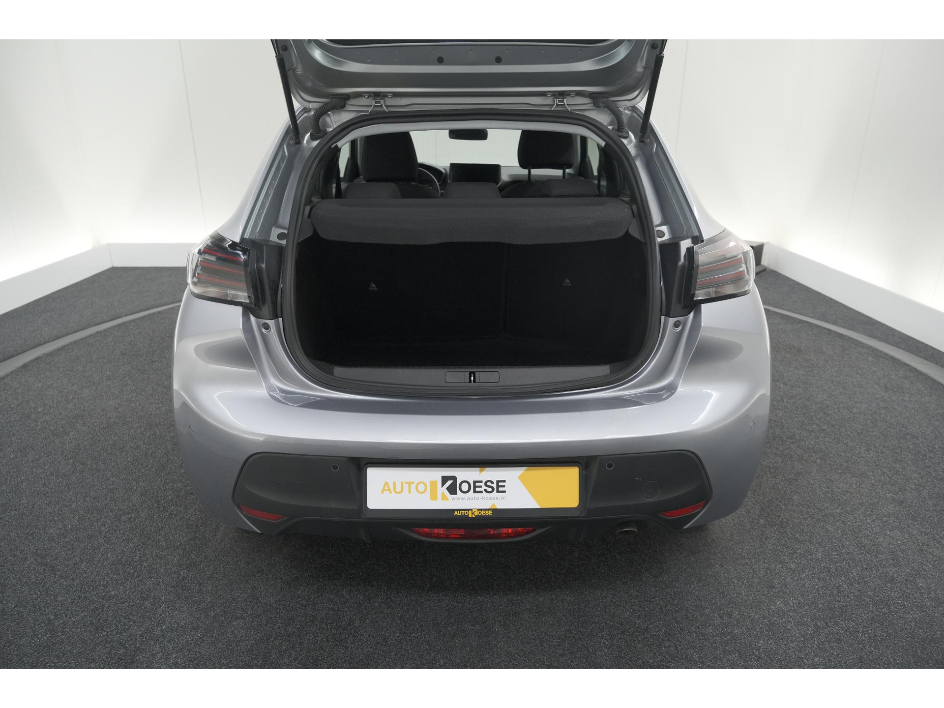 Peugeot 208 PureTech 100 Active | Parkeersensoren | Navigatie | Apple Carplay