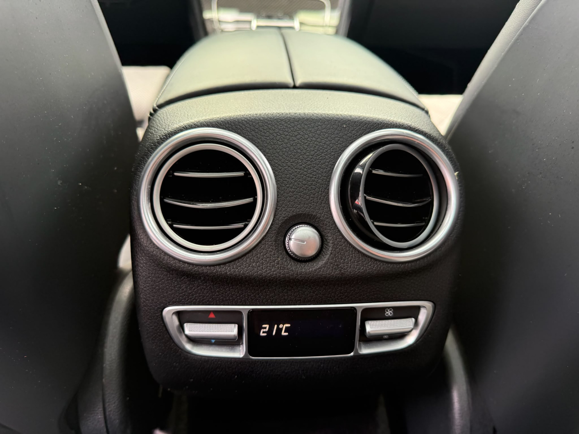 Mercedes-Benz GLC-klasse AMG 43 4MATIC | 3/6/12MND GARANTIE | KUIPSTOELEN | BURMESTER | MEMORY | PANO | ACC | STANDKACHEL | 360 CAMERA | BOMVOL | TREKHAAK |