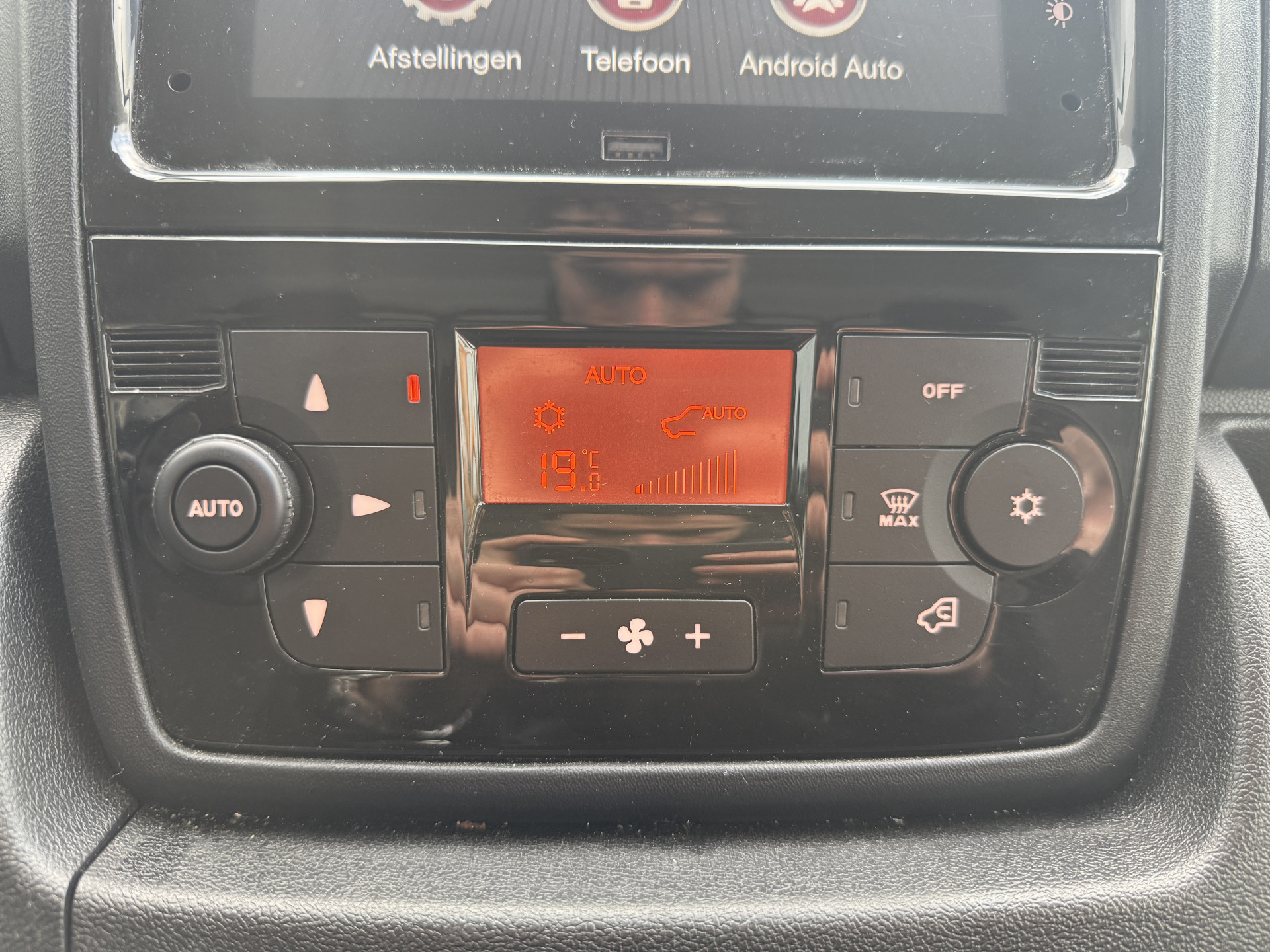 Peugeot Boxer 2.2 HDI 165PK Laadklep Bakwagen Cruise Control Climate Control Camera Carplay Standkachel LED Koffer Meubelbak