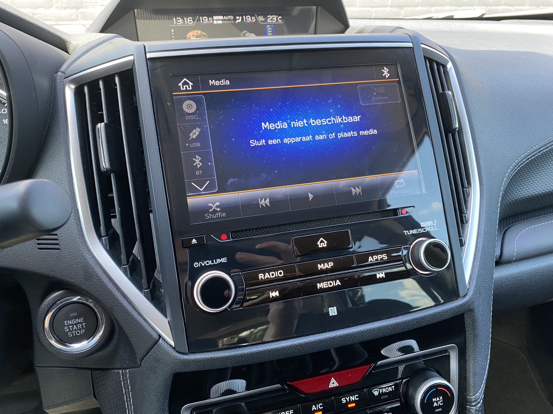 Subaru Forester 2.0i e-BOXER Luxury AUT. | dealer onderh. | leder interieur | trekhaak | adapt. cruise | carplay | memory seat
