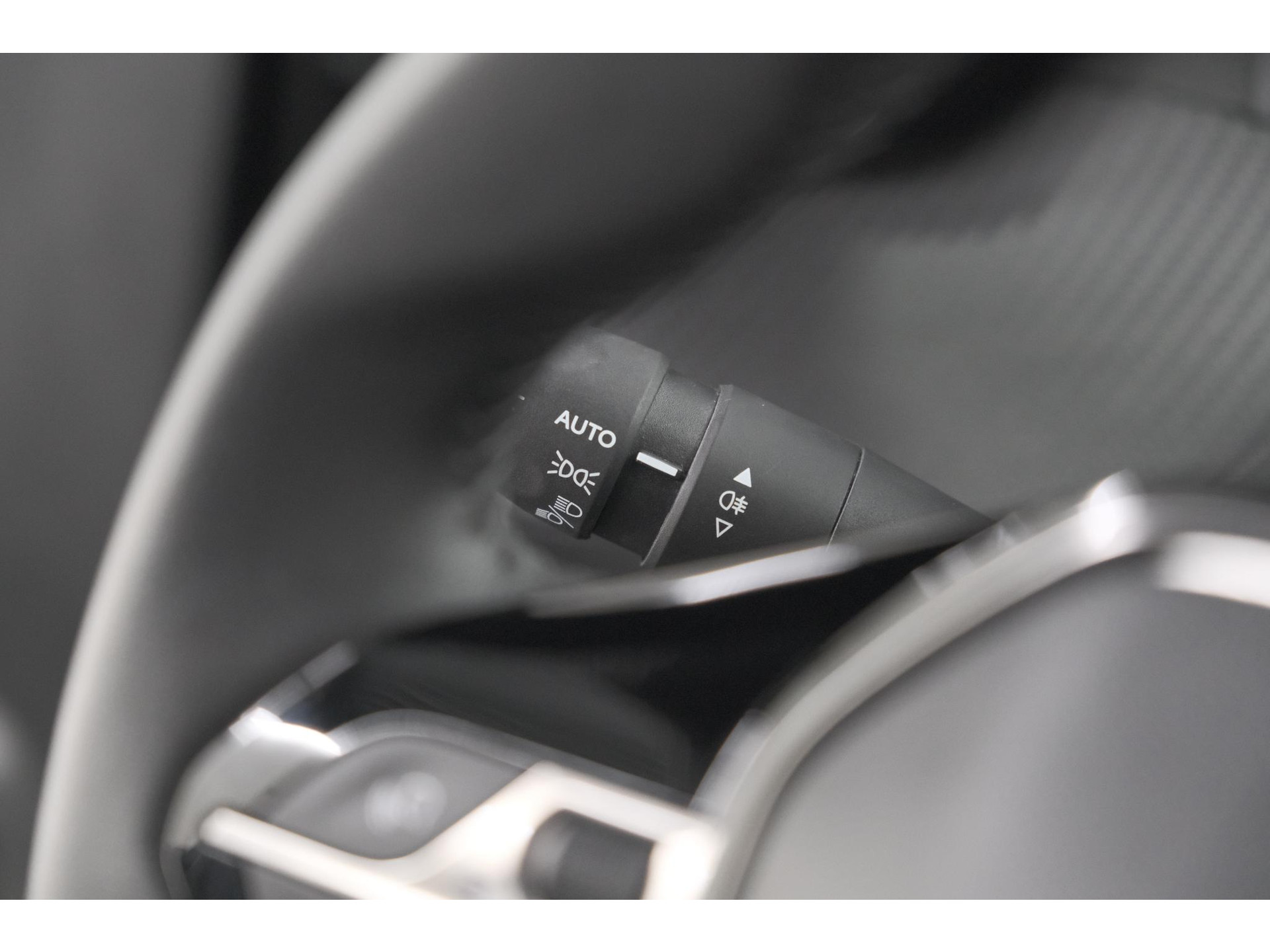 Peugeot 2008 PureTech 100 Allure | Apple Carplay | Parkeersensoren | Climate Control | Cruise Control
