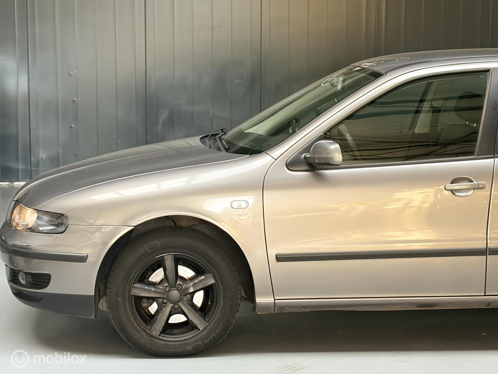 SEAT Leon 1.8-20V Signo | Automaat | Airco | NAP | 5-Deurs