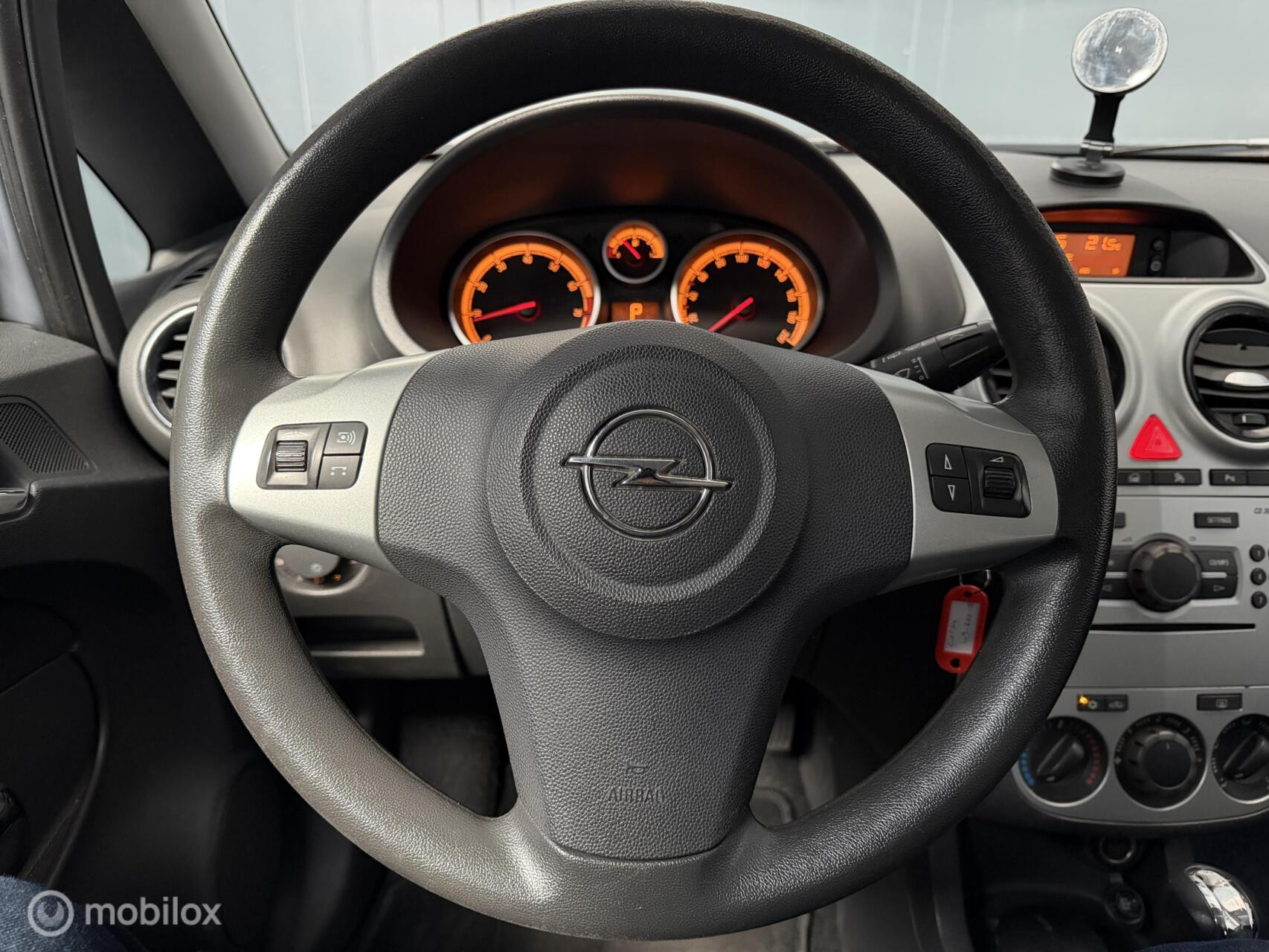 Opel Corsa 1.4-16V Cosmo| Vol Automaat | NAP | Cruise |Airco