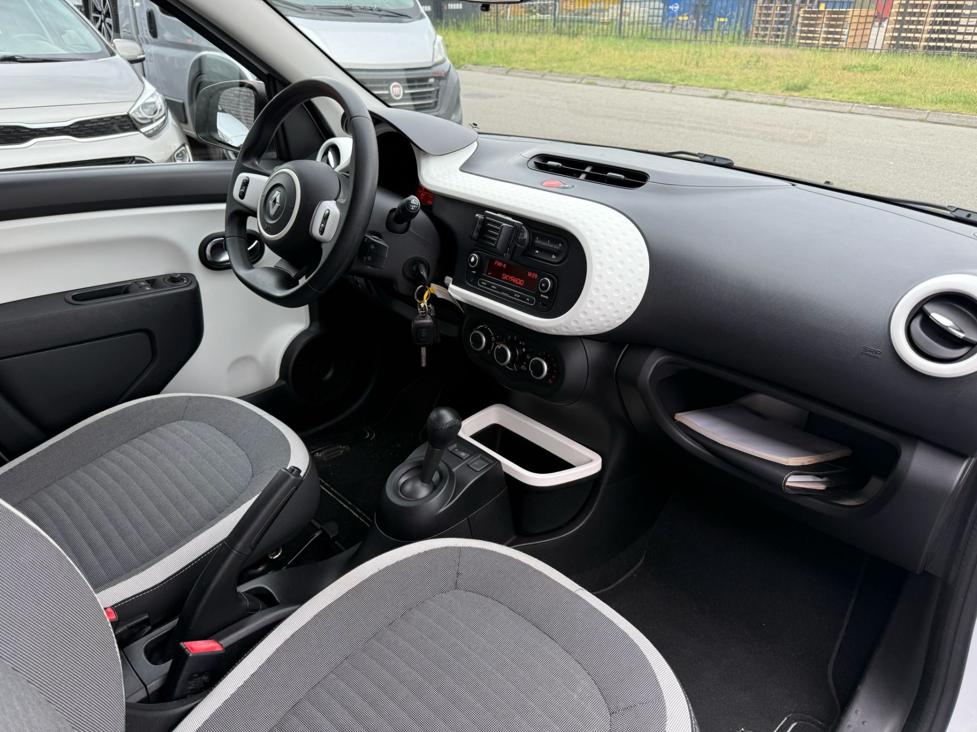 Renault Twingo 1.0 SCe Collection | 1E EIGENAAR | 3/6/12MND GARANTIE | AUTOMAAT | ELECRAMEN | BLUETOOTH | AIRCO
