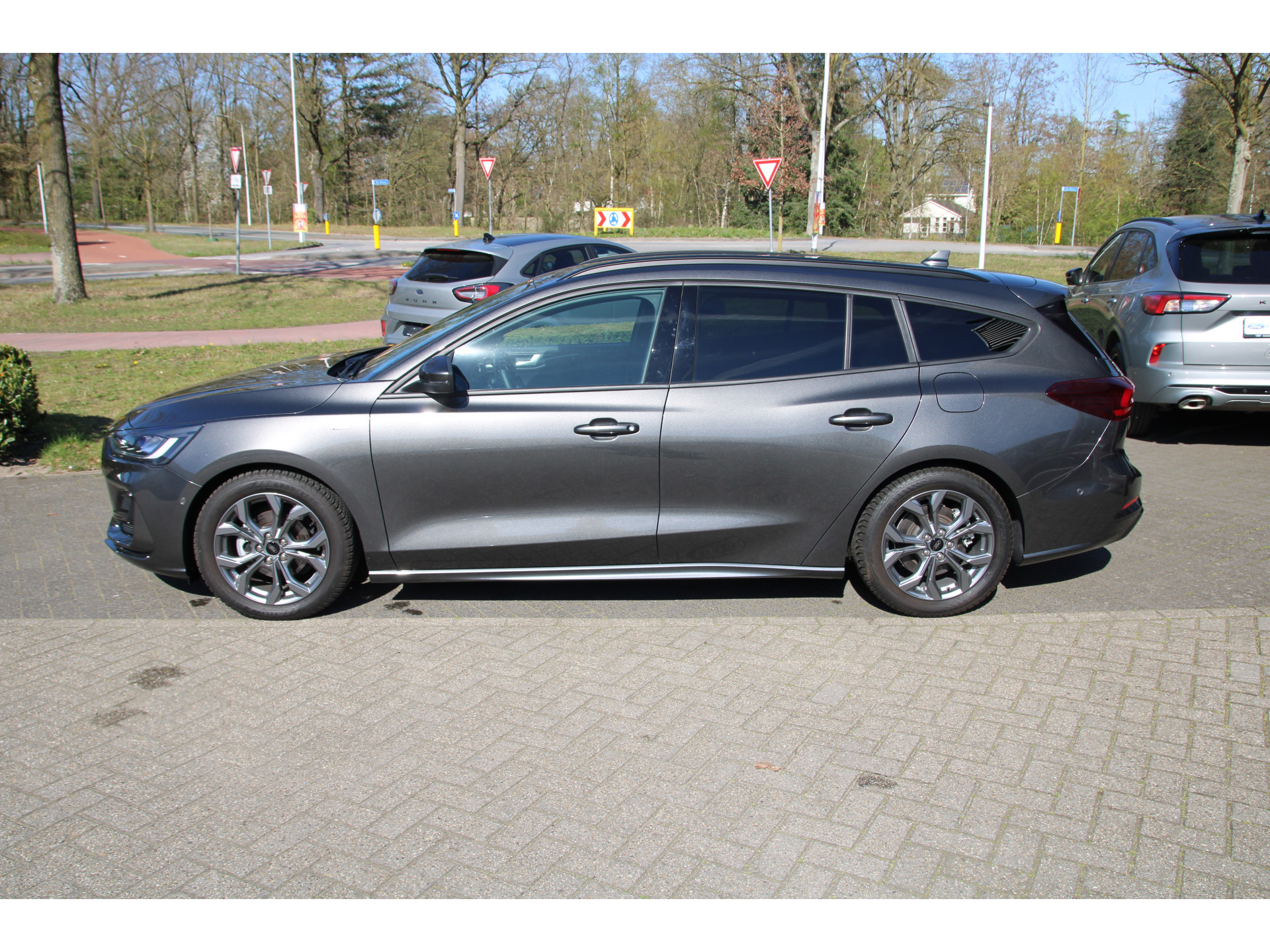 Ford Focus Wagon 1.0 EcoBoost 155 PK AUT. Hybrid ST Line X TREKHAAK AFNEEMBAAR | WINTERPACK | HEAD-UP