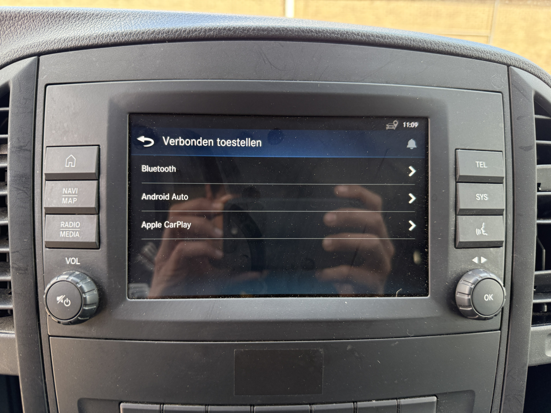 Mercedes-Benz eVito 112 66 kWh 280km WLTP 97% (SOH) Snelladen L2H1 Climate Control Cruise Control Carplay Camera Stoelverwarming