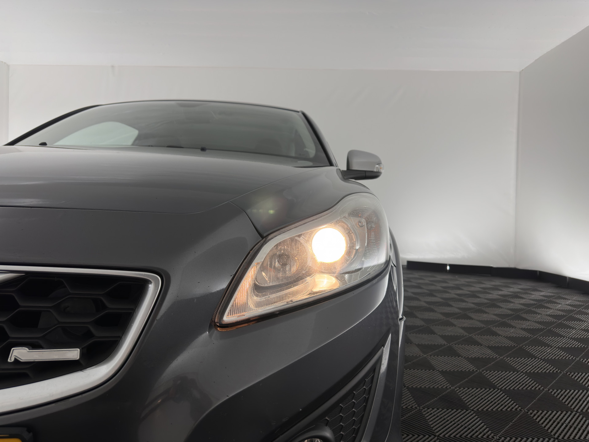 Volvo C30 1.6 D2 R-Design (INCL-BTW) *LEATHER-FABRIC | SPORT-SEATS | ECC | PDC | CARBON-INLAY | CRUISE | 17''ALU*