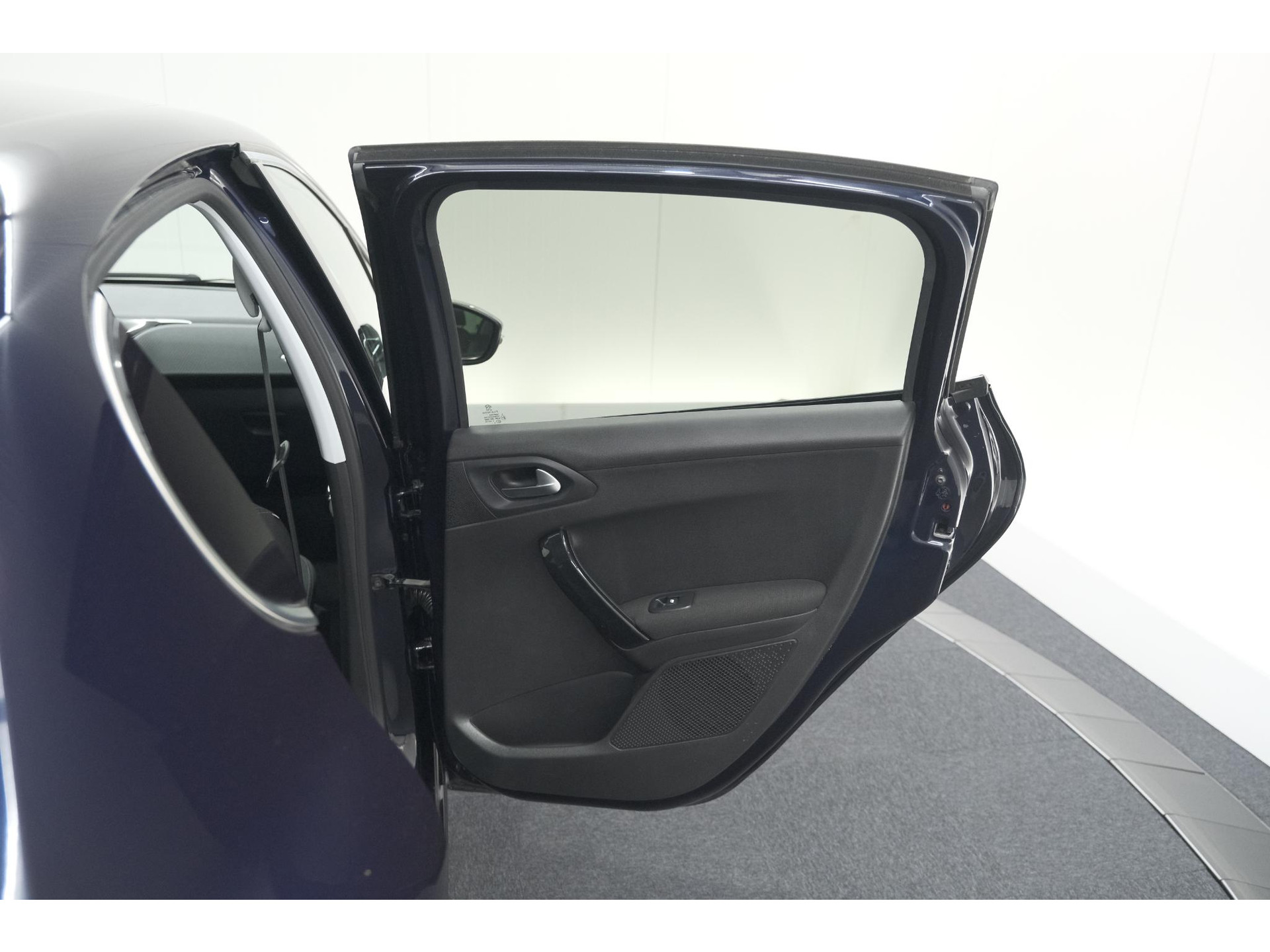 Peugeot 208 PureTech 110 Tech Edition | Camera | Apple Carplay | Parkeersensoren