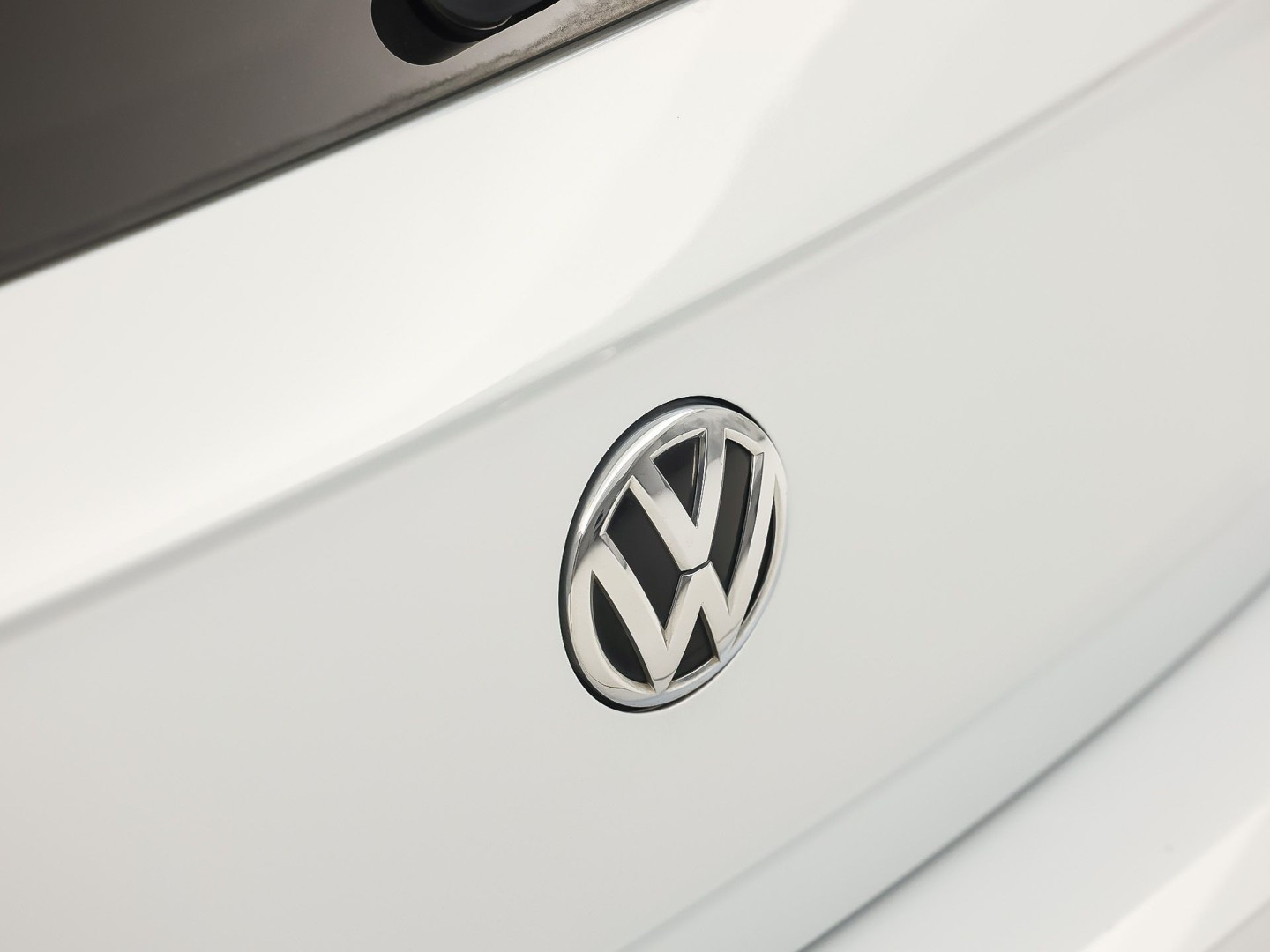 Volkswagen Polo 1.0 TSI Sportline Automaat (VIRTUAL COCKPIT, APPLE CARPLAY, GROOT NAVI, CLIMATE, CAMERA, STOELVERWARMING, SPORTSTOELEN, GETINT GLAS, KEYLESS START, ADAPTIVE CRUISE, NIEUWSTAAT)