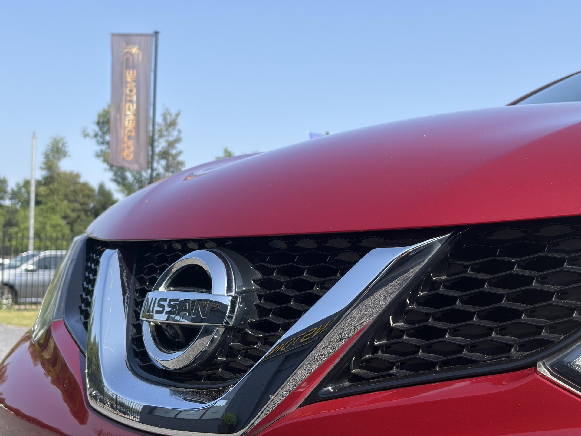 Nissan Qashqai 1.2 N-Connecta 360° Camera,Pano,Trekhaak,Navi,Clima,Cruise,Pdc V+A,Lm velgen,6 Bak,Dakrails,N.A.P,115pk,Apk tot 11-2026