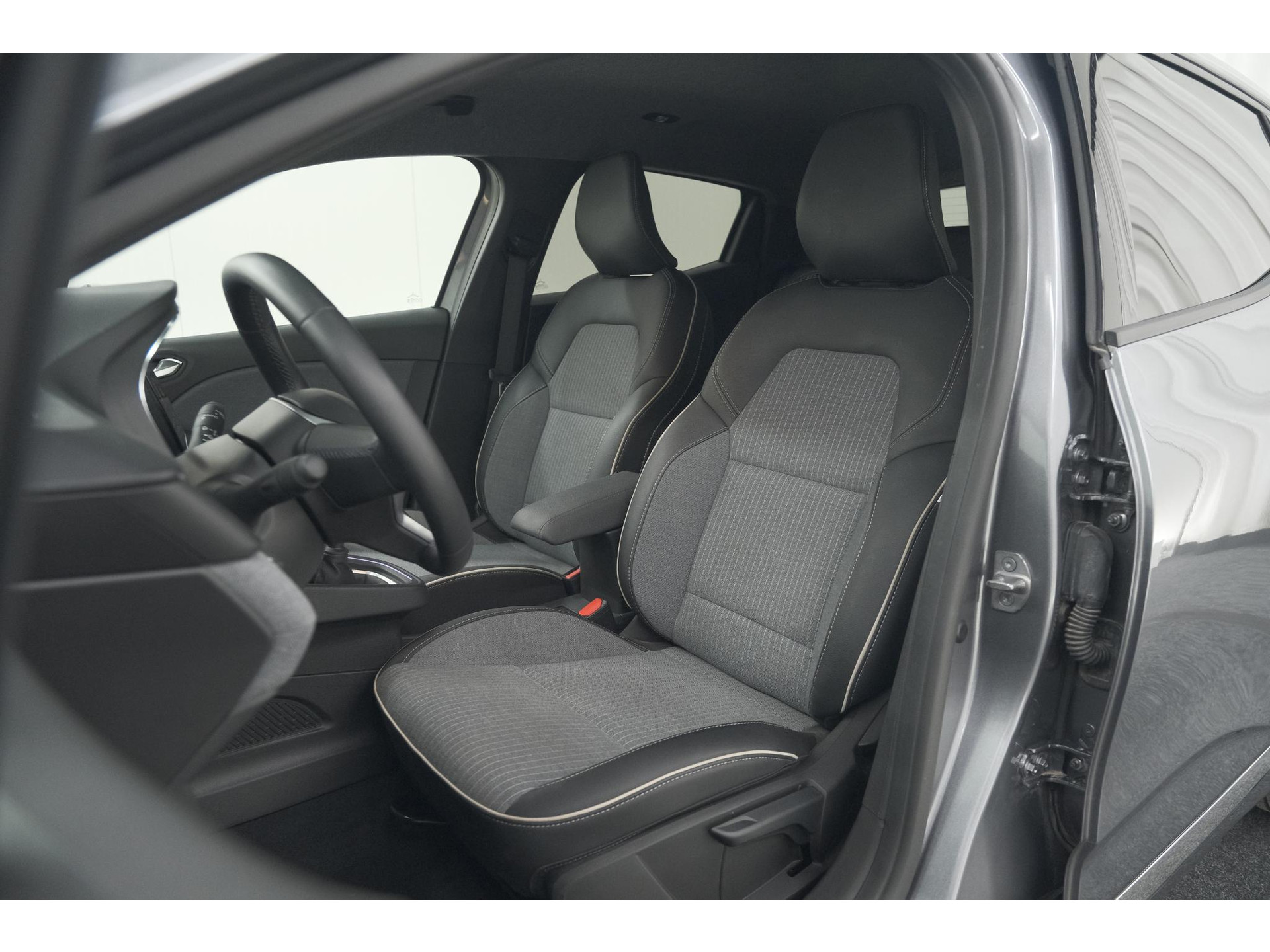 Renault Clio TCe 90 GPF techno | 360 Camera | Dodehoekdetectie | Adaptieve Cruise Control