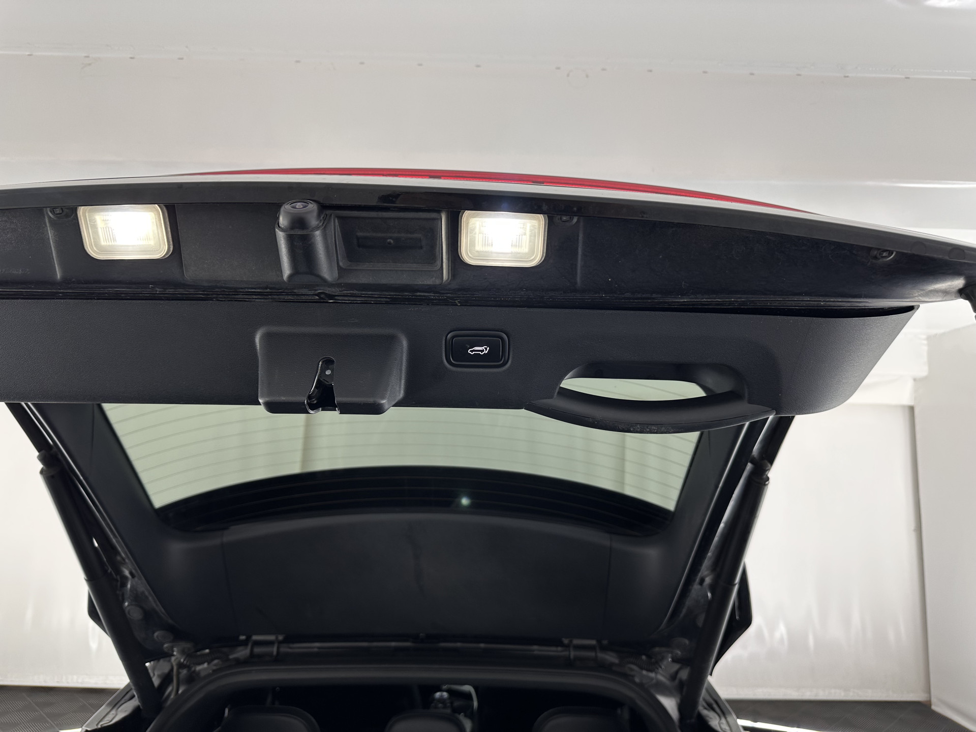 Kia EV6 GT-Line 77.4 kWh (3-Fase-11kW) {SOH-98%} (INCL-BTW) Aut. *HEATPUMP | PANO | HEAD-UP | LEATHER-ALCANTARA | ADAPTIVE-CRUISE | DIGI-COCKPIT | MERIDIAN-AUDIO | MEMORYPACK | FULL-LED | KEYLESS | TOPVIEW | DAB | BLINDSPOT | NAVI-FULLMAP |