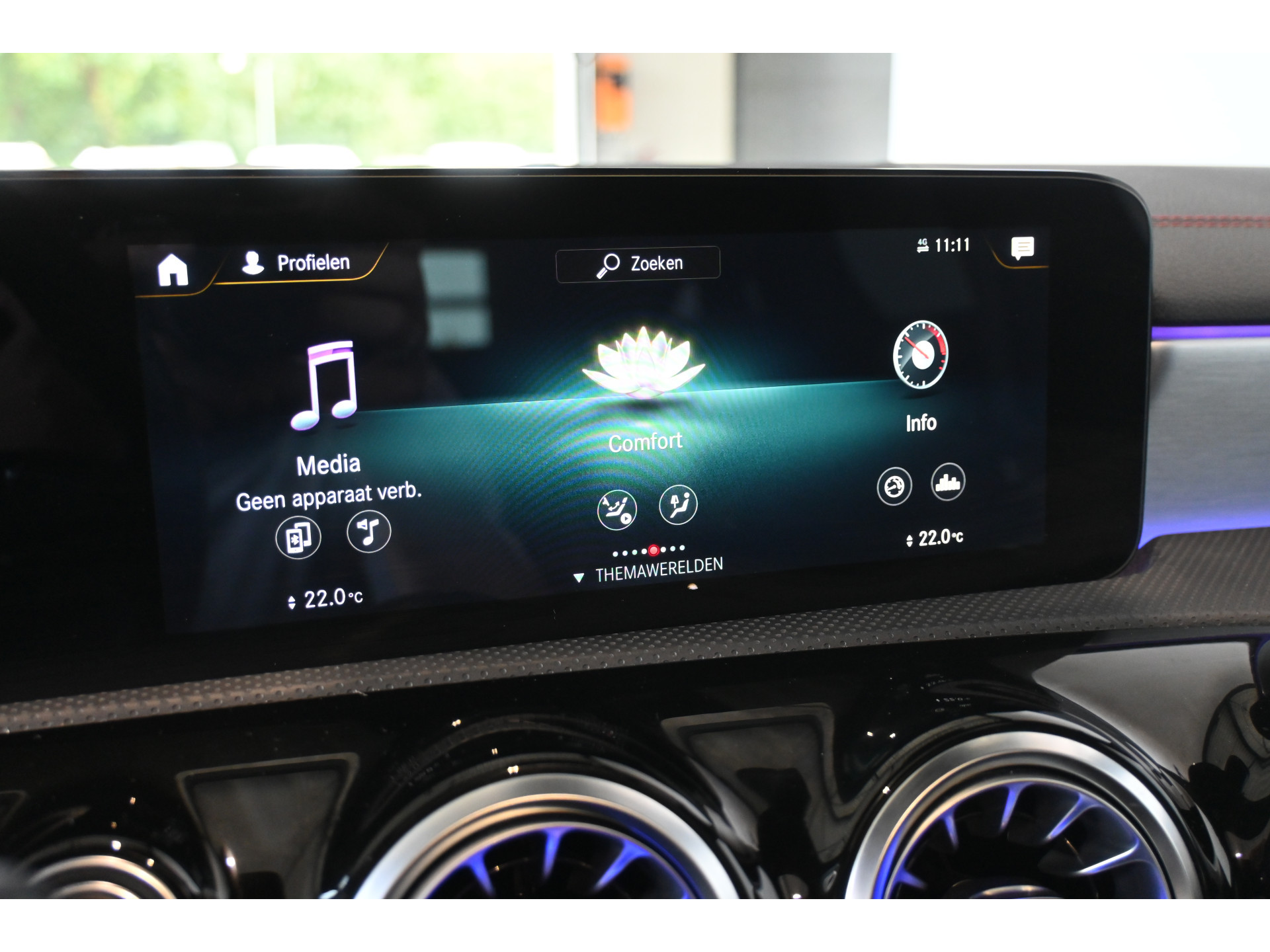 Mercedes-Benz CLA-klasse Shooting Brake 180 Automaat Business Solution AMG Clima Panoramadak Widescreen Sfeer LED Rijklaarprijs! Inruil Mogelijk!