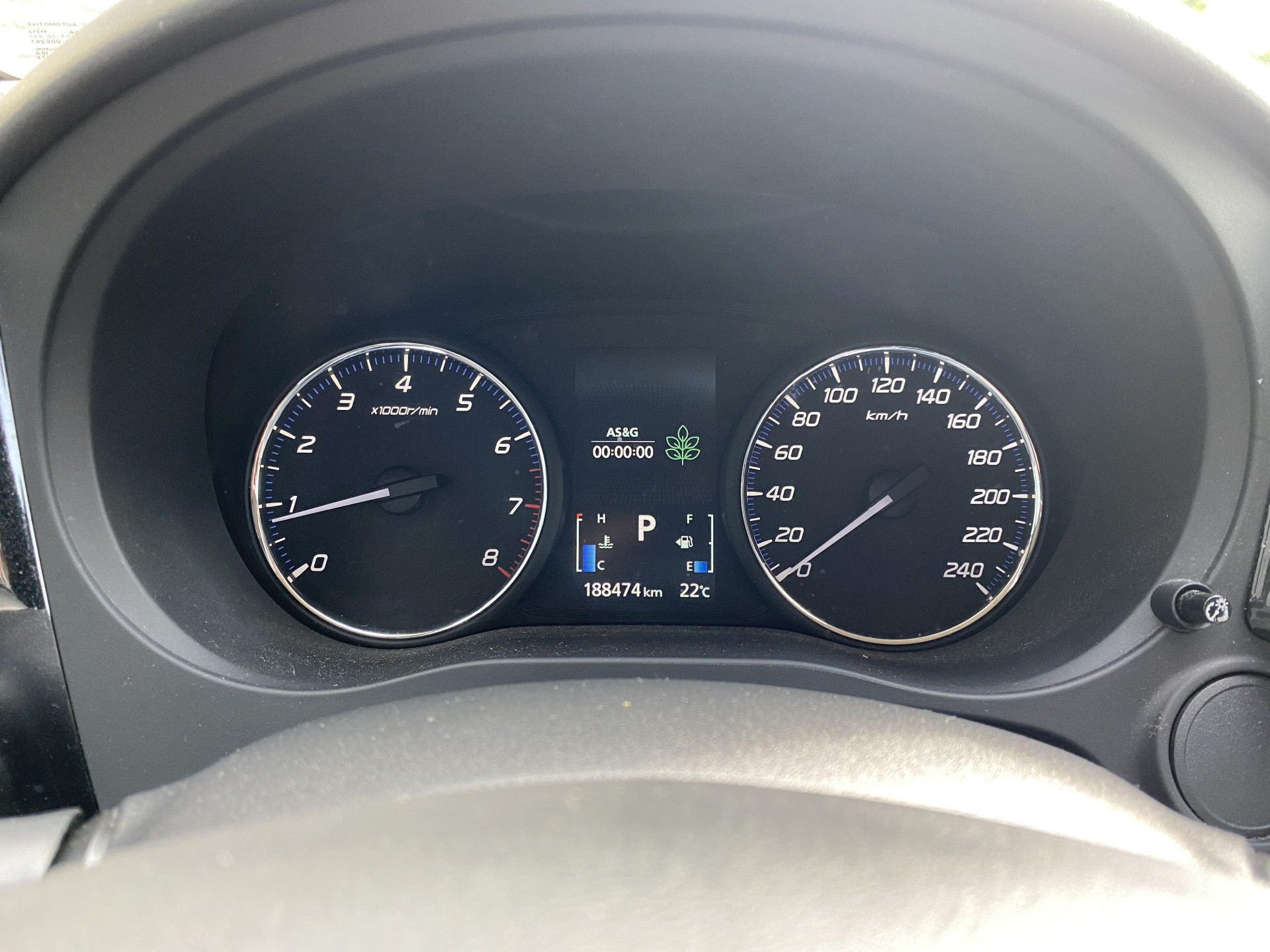 Mitsubishi Outlander 2.0 Intense 150 pk AUT. | dealer onderh. | lichtmetaal 18 inch | trekhaak | cruise control | apple carplay - android