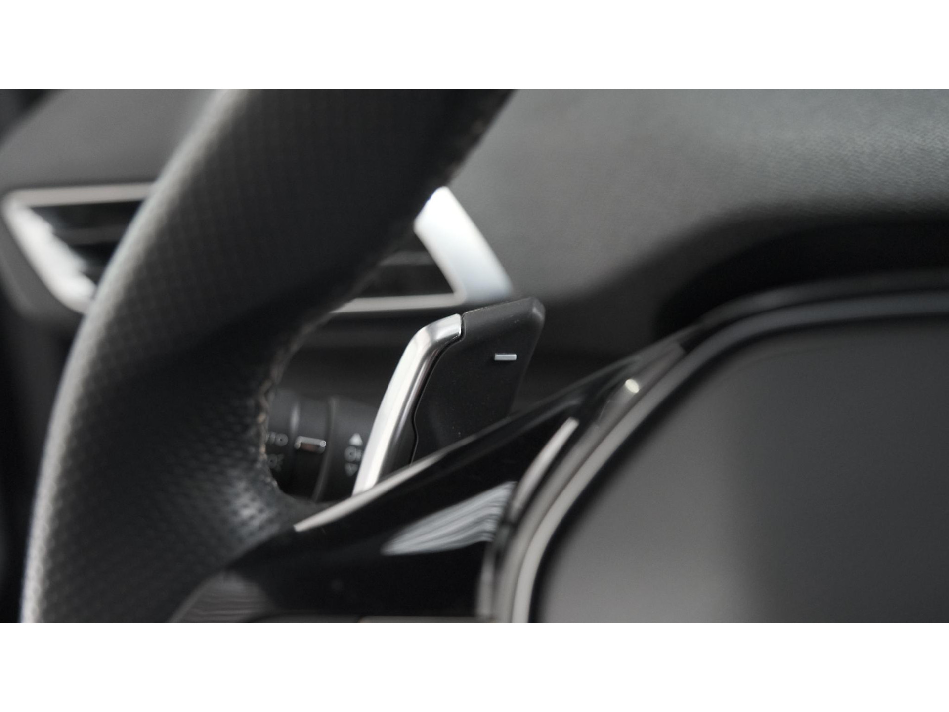 Peugeot 3008 1.6 PureTech 180 EAT8 GT | Trekhaak | Camera | Dodehoekdetectie | Navigatie