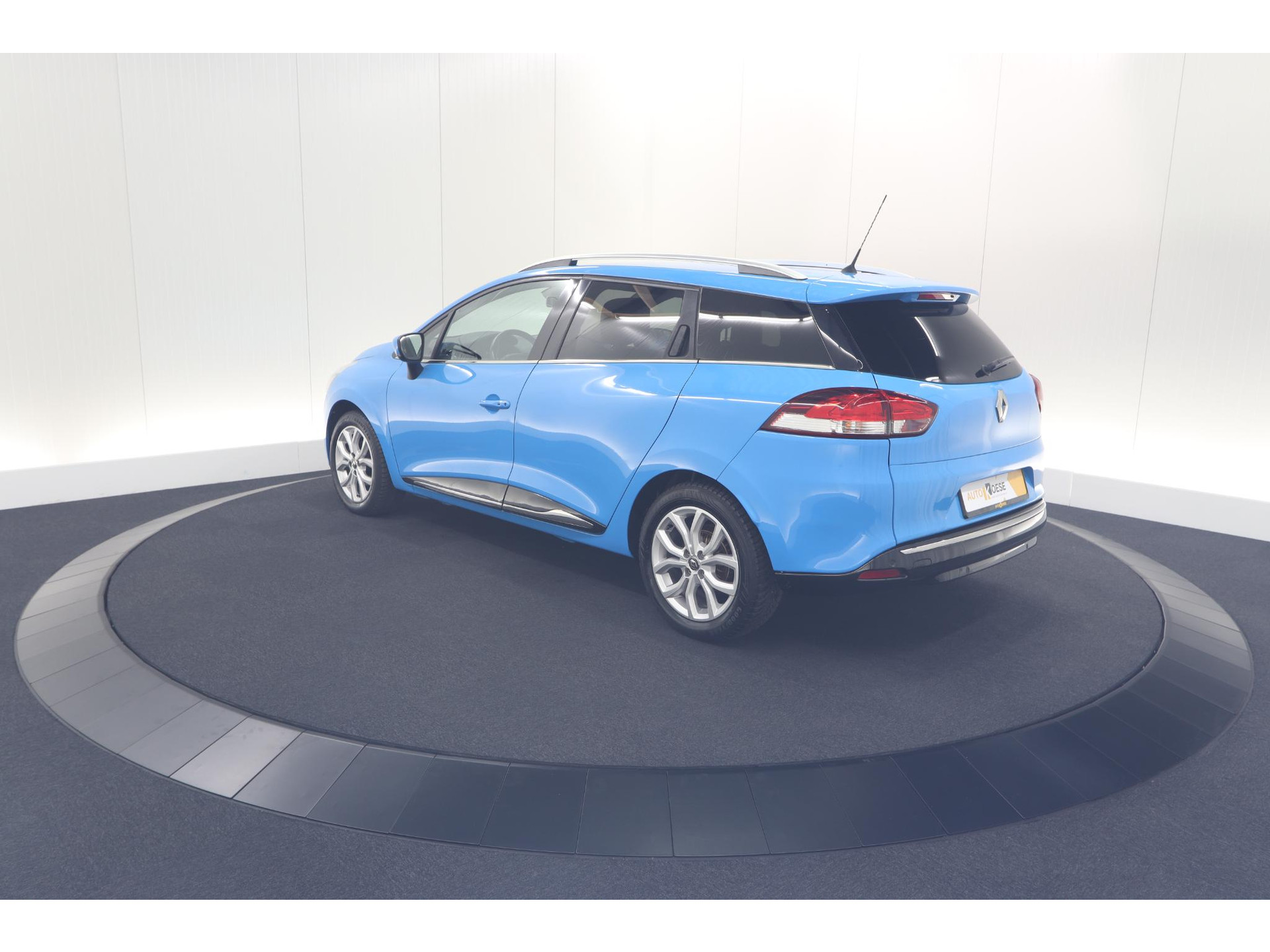 Renault Clio Estate TCe 90 Intens | Bleu De France | Parkeersensoren | Navigatie | Climate Control