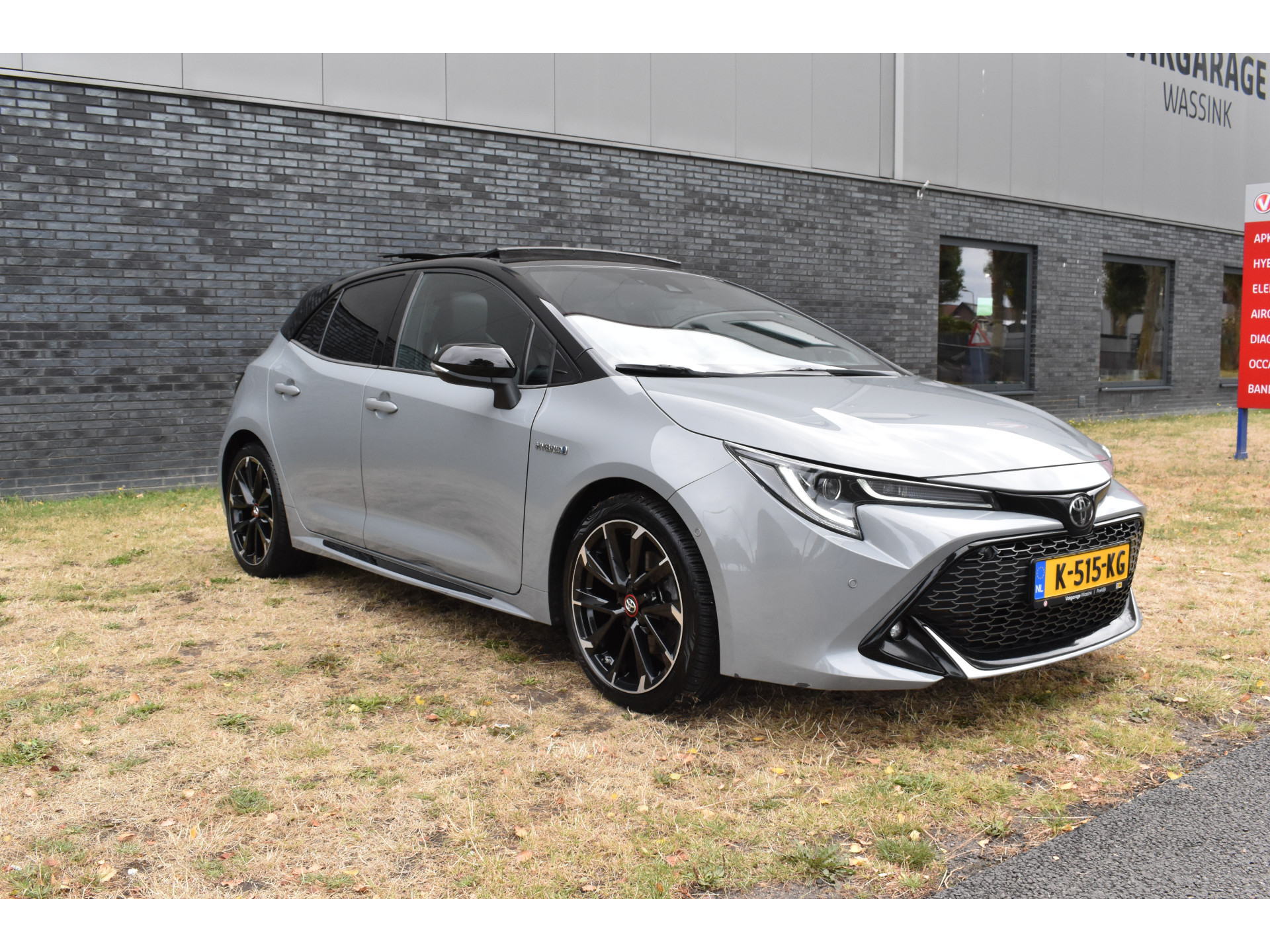 Toyota Corolla 2.0 Hybrid GR-Sport Plus Pano Bi-tone Automaat