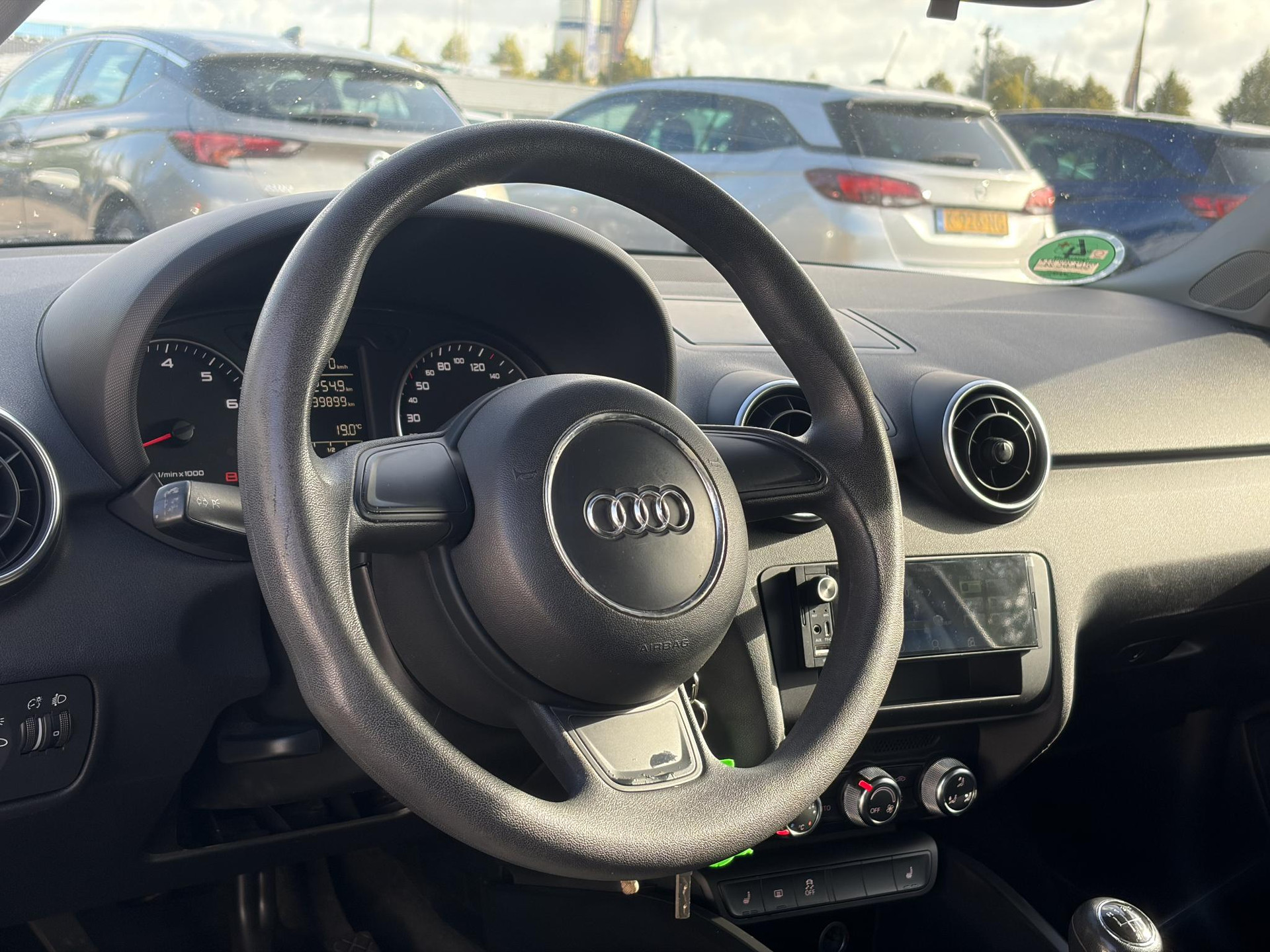 Audi A1 1.2 TFSI Ambition Pro Line ✓Carplay✓Clima✓Stoelverwarming✓Pdc✓Lm velgen✓85pk✓Zeer zuinig✓Apk tot 09-2027