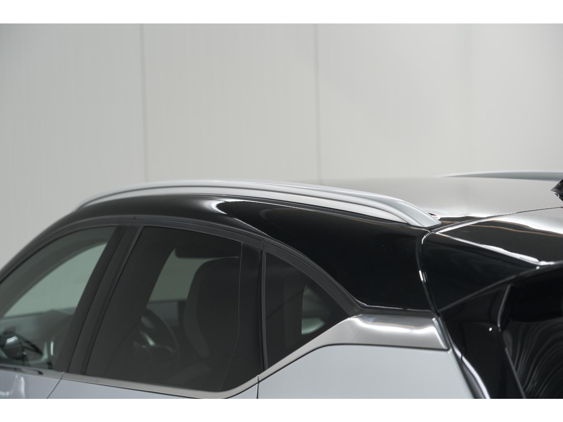 Renault Captur Mild Hybrid 140 EDC Techno | Camera | 9.3 Inch Scherm | Apple Carplay | Parkeersensoren | Allseason Banden | Stoelverwarming
