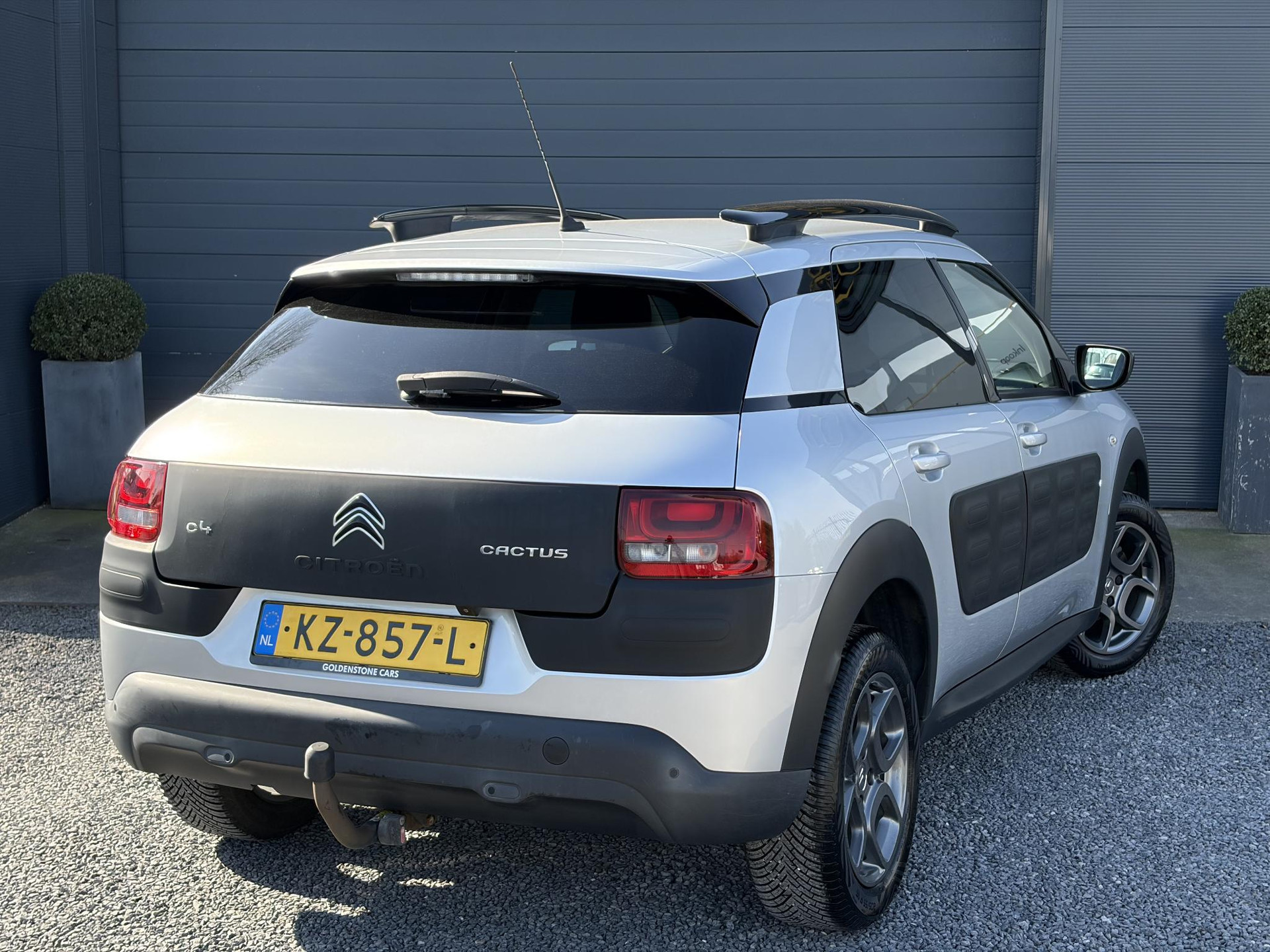 Citroen C4 Cactus 1.2 PureTech Shine 2e Eigenaar,Camera,Navi,Trekhaak,Pdc,Dealer Onderhouden,N.A.P,Lm velgen,Bj 12-2016,Apk tot 02-2027
