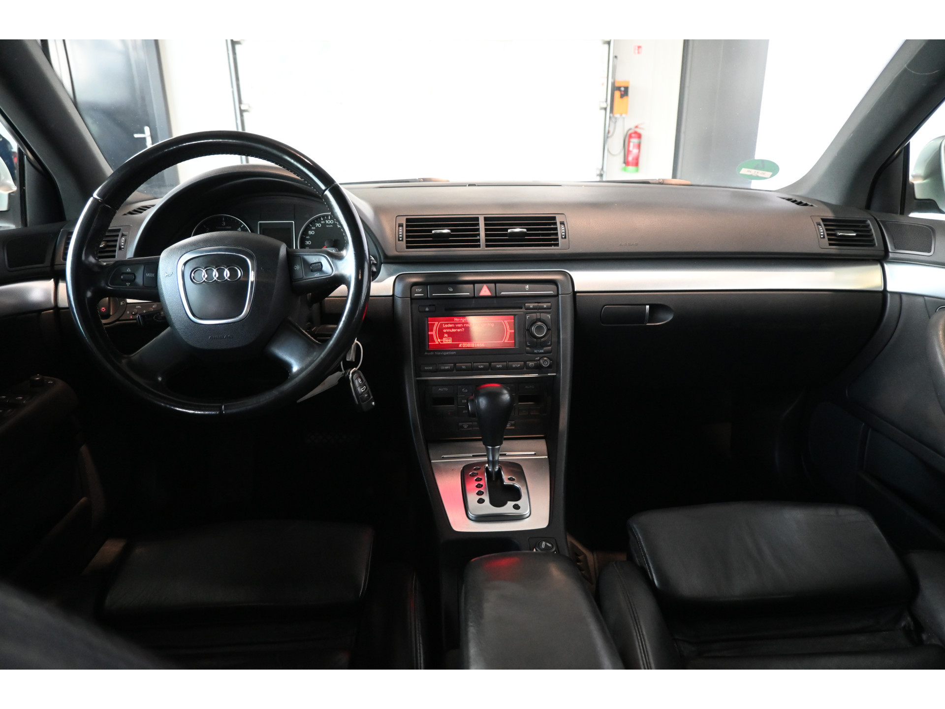 Audi A4 Limousine 2.7 TDI Advance Airco Leder Cruise Xenon Elektrisch pakket Schuif / kanteldak Inruil mogelijk!