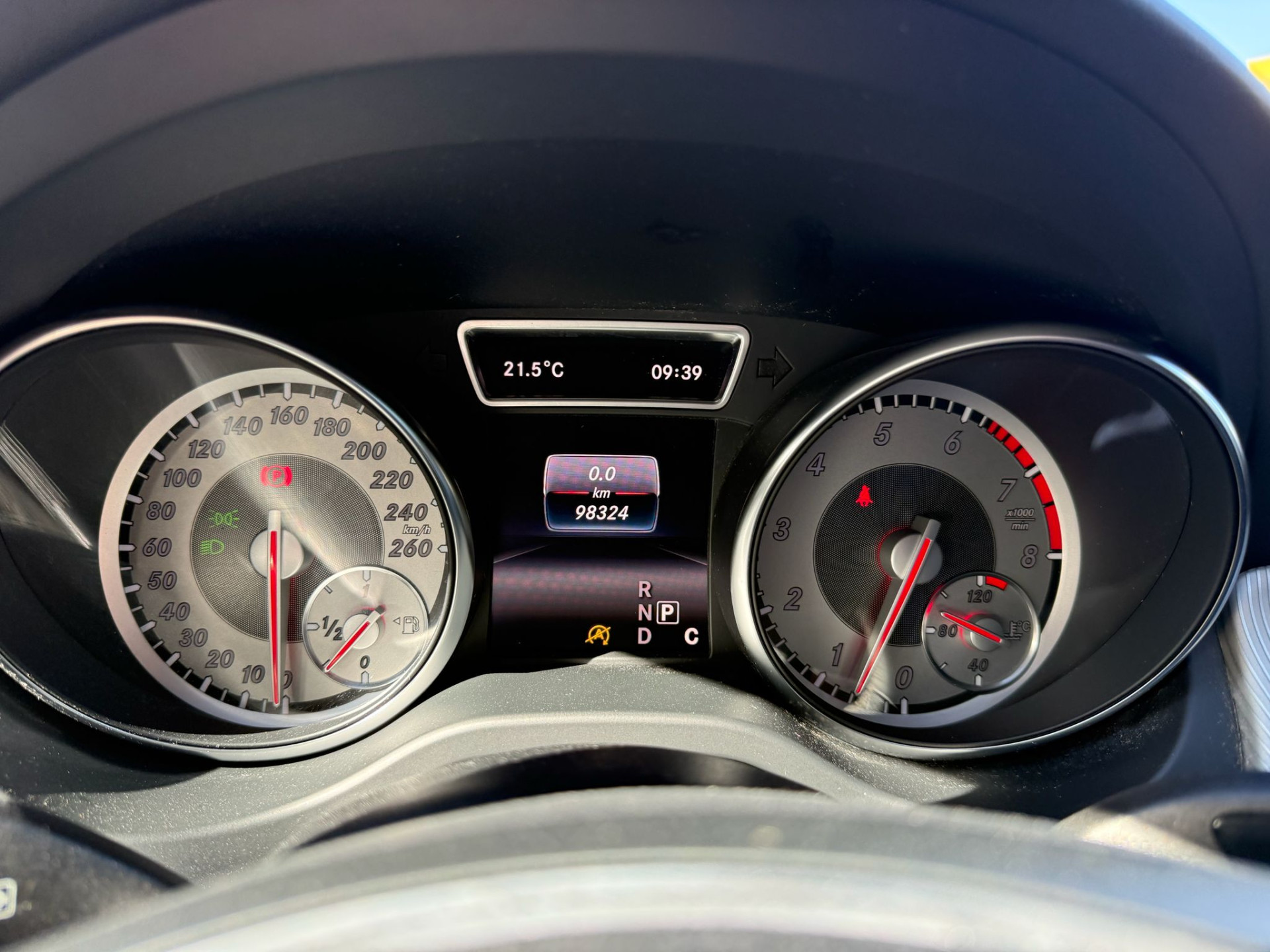 Mercedes-Benz GLA-klasse 200 Prestige | 1E EIGENAAR | 3/6/12MND GARANTIE| AUTOMAAT | PANO | LED | TREKHAAK | CRUISE | LMV |