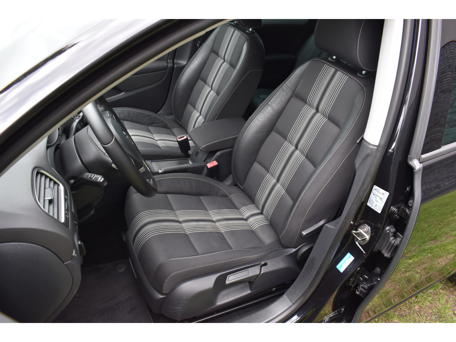 Volkswagen Golf 1.4 TSI Highline R-pakket Navi Stoelverwarming
