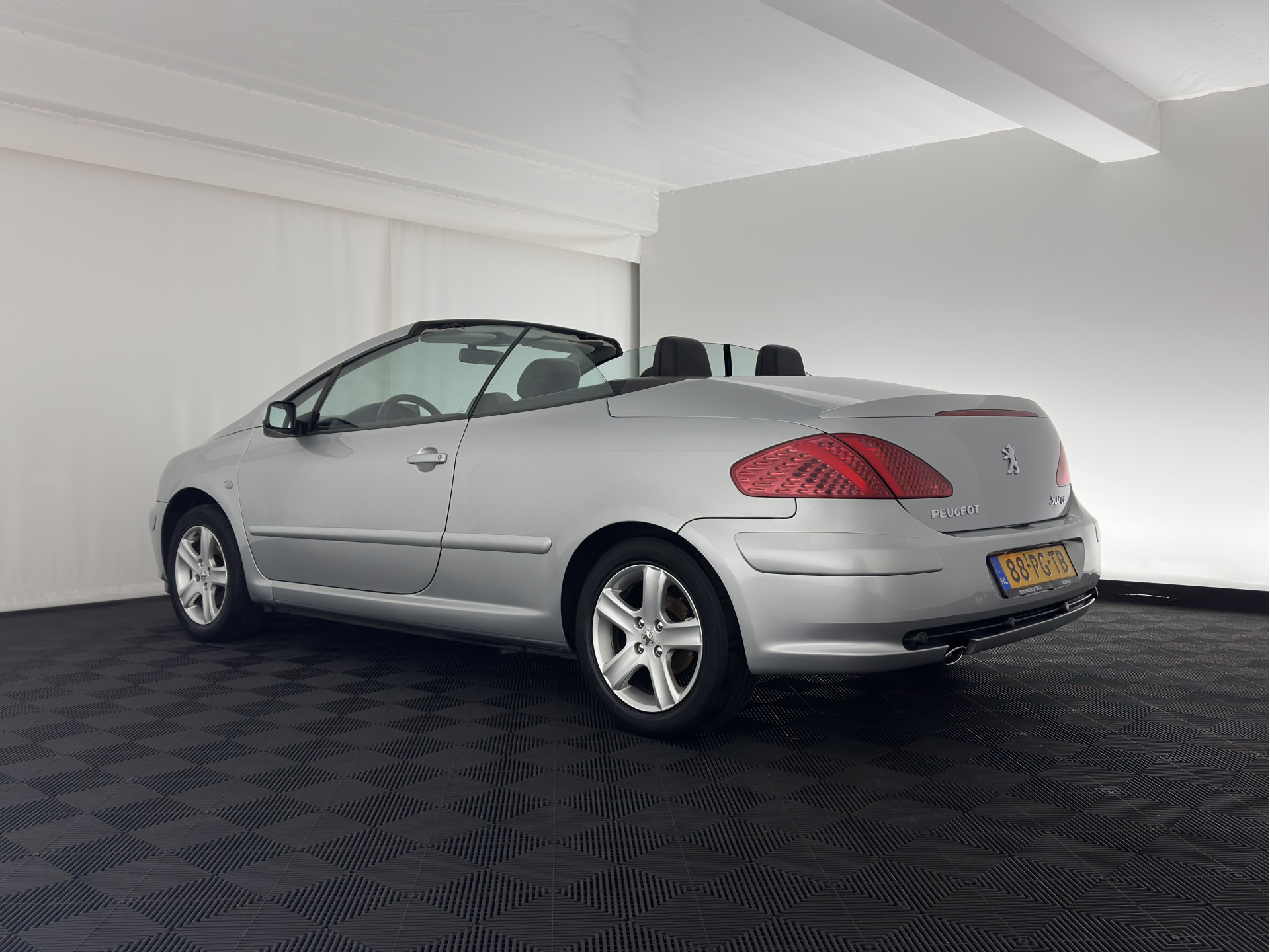 Peugeot 307 CC 1.6-16V *LEATHER | NAVI-FULLMAP | HEATED-SPORTSEATS | ECC | PDC | CRUISE | 16''ALU*