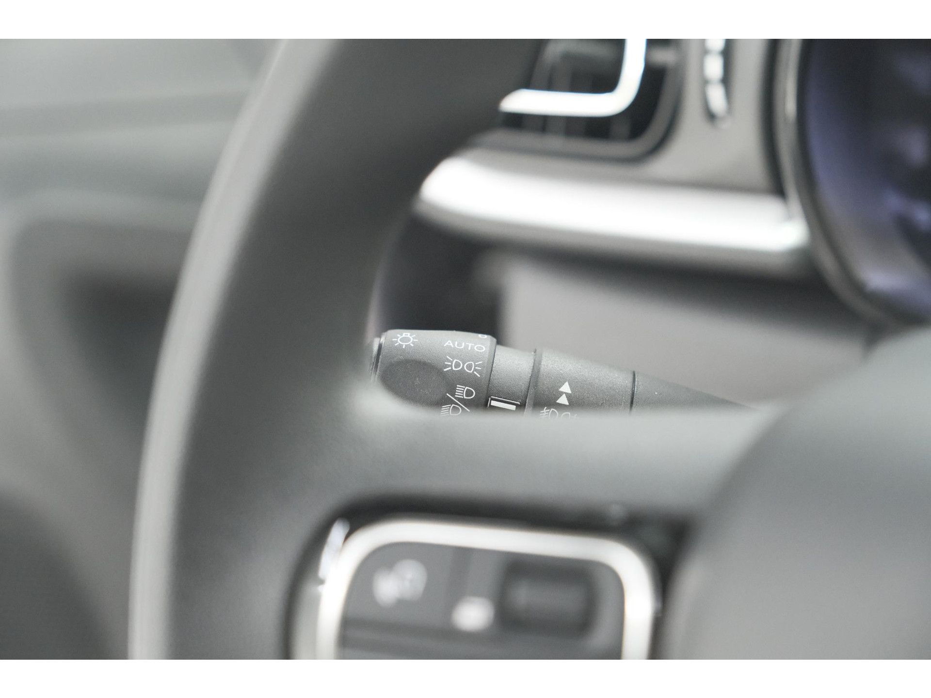 Citroen C3 PureTech 110 EAT6 Max | Apple Carplay | Parkeersensoren | Climate Control | 16 Inch Lichtmetalen Velgen