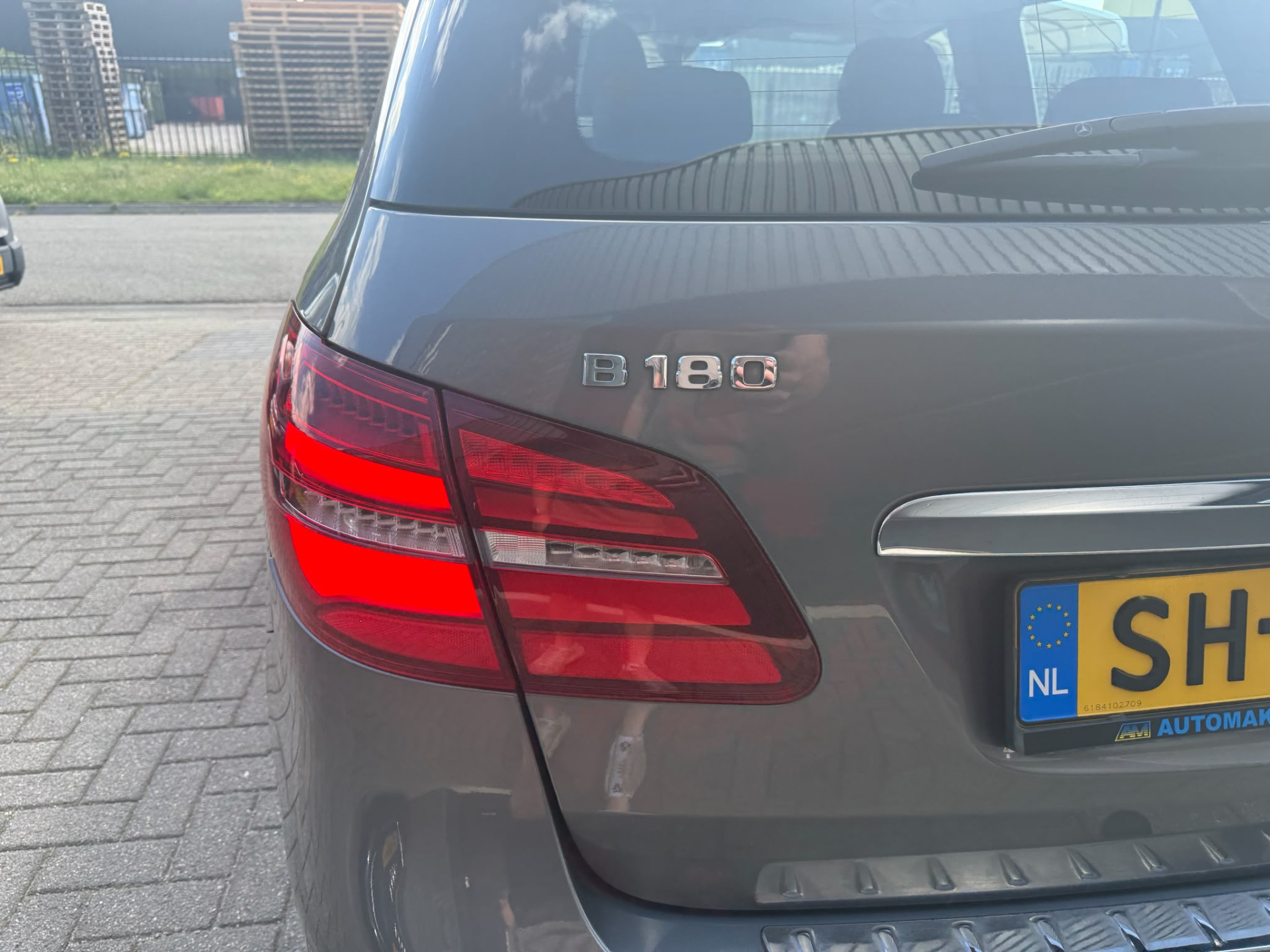 Mercedes-Benz B-klasse 180 Ambition | 1E EIGENAAR | 3/6/12MND GARANTIE | NAVI | LED | AICRO | CRUISE | TREKHAAK |