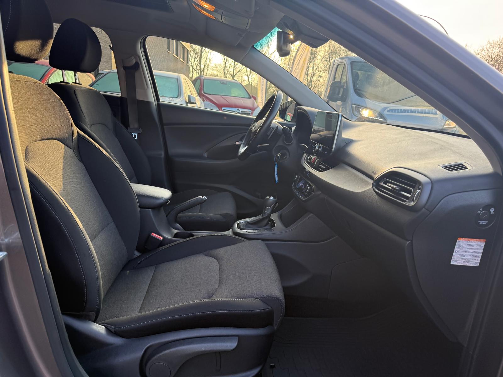 Hyundai i30 Wagon 1.5 T-GDi MHEV Premium | 1E EIGENAAR | 3/6/12MND GARANTIE| LED | CARPLAY | SCHUIFDAK | DAB | NAVI | CRUISE | 160PK |
