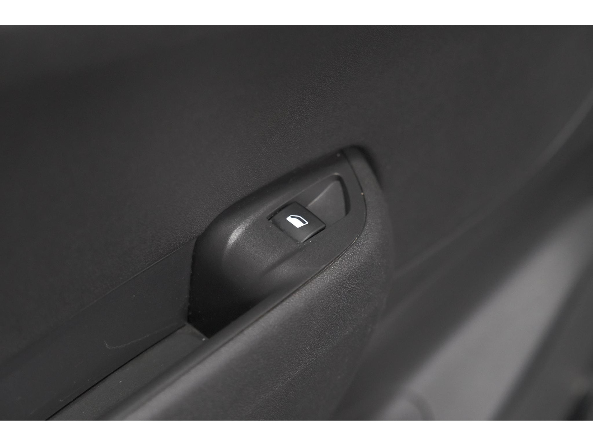 Opel Crossland 110 Turbo Business Elegance | Camera | Dodehoekdetectie | Navigatie | Apple Carplay