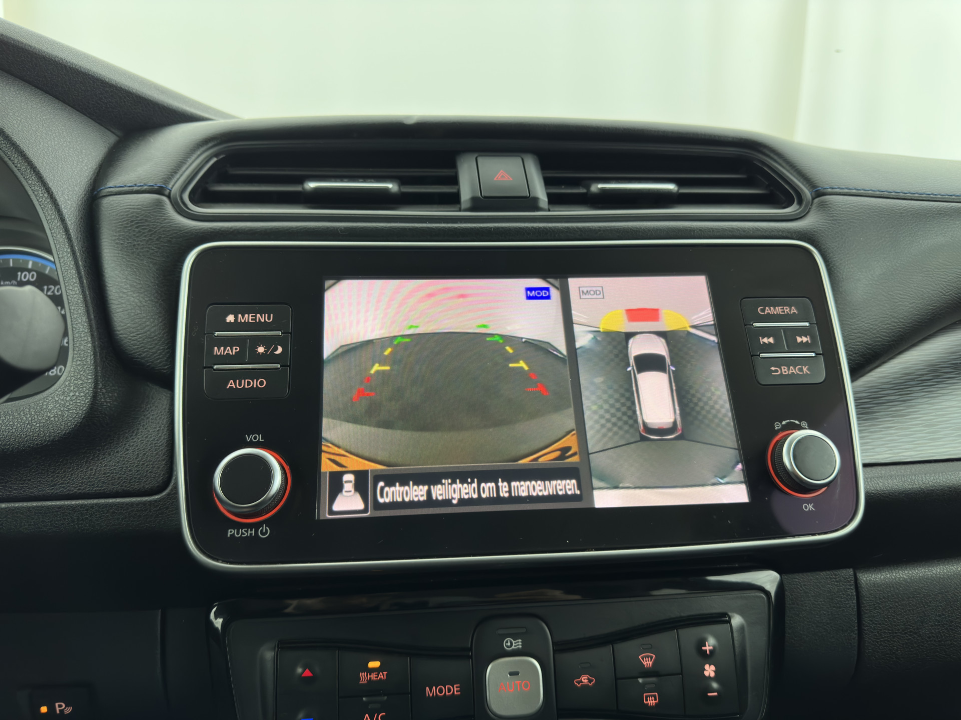 Nissan LEAF Tekna 40 kWh (SOH-83%) (INCL-BTW) *Aut.*LEATHER | FULL-LED | BOSE-AUDIO | TOPVIEW | DAB | KEYLESS | NAVI-FULLMAP | DAB | HEATED-COMFORTSEATS | PRIVACY-GLASS | ADAPTIVE-CRUISE | 17''ALU*