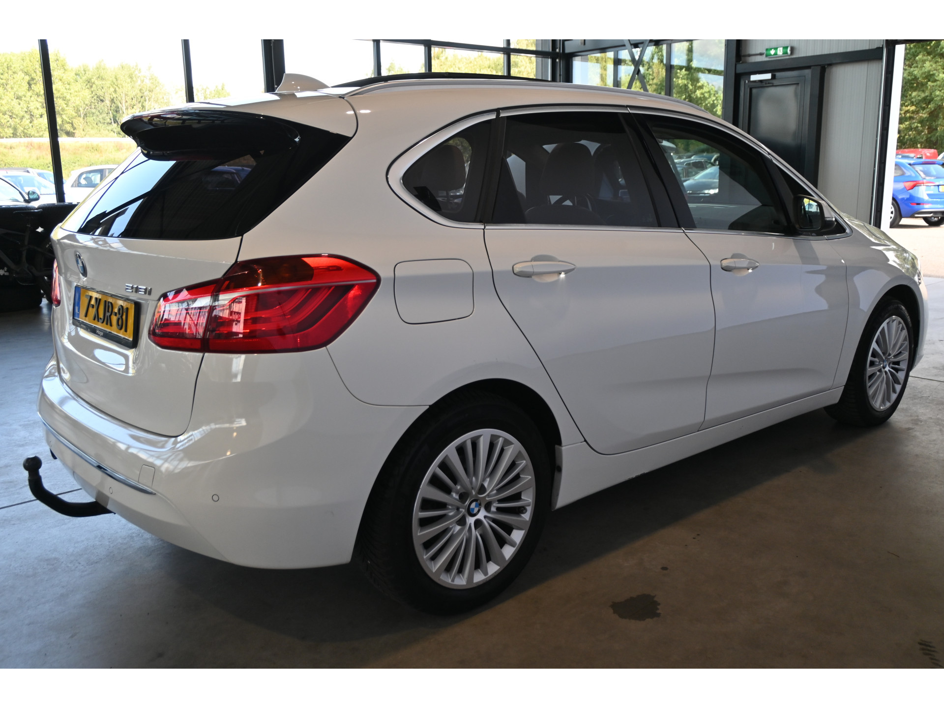BMW 2-serie Active Tourer 218i High Executive Nap Clima Cruise Panoramadak Trekhaak PDC Navigatie LED Stoelverwarming Inruil Mogelijk!