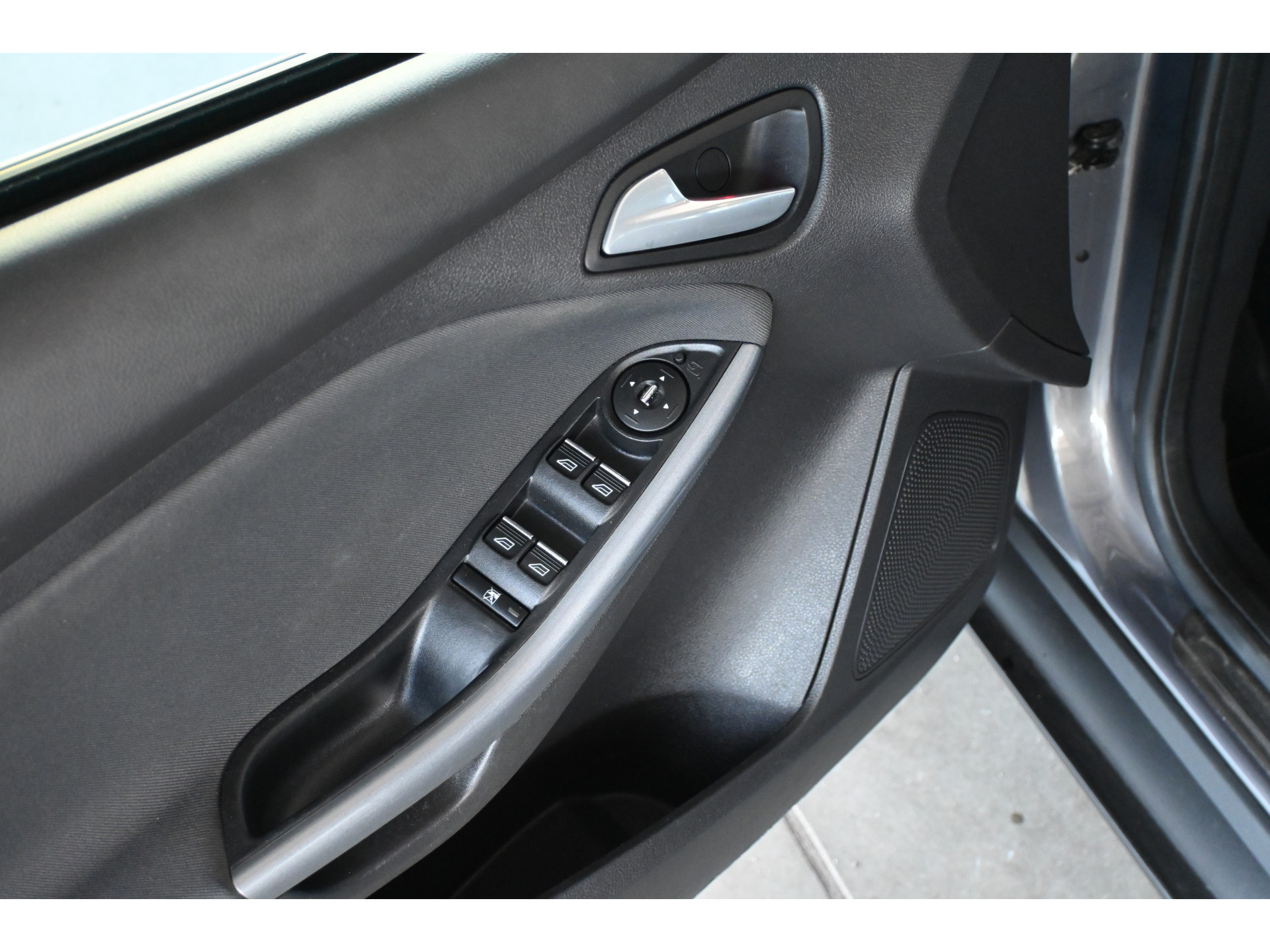 Ford Focus 1.6 EcoBoost Titanium Clima Trekhaak Pdc Cruise control 100% Onderhouden! Inruil Mogelijk!