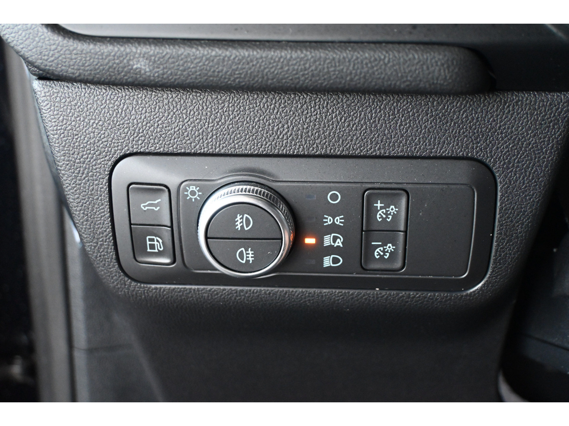 Ford Kuga 2.5 PHEV Vignale Automaat Navigatie Stoelverwarming Head Up! LED Camera Rijklaarprijs! Inruil Mogelijk!