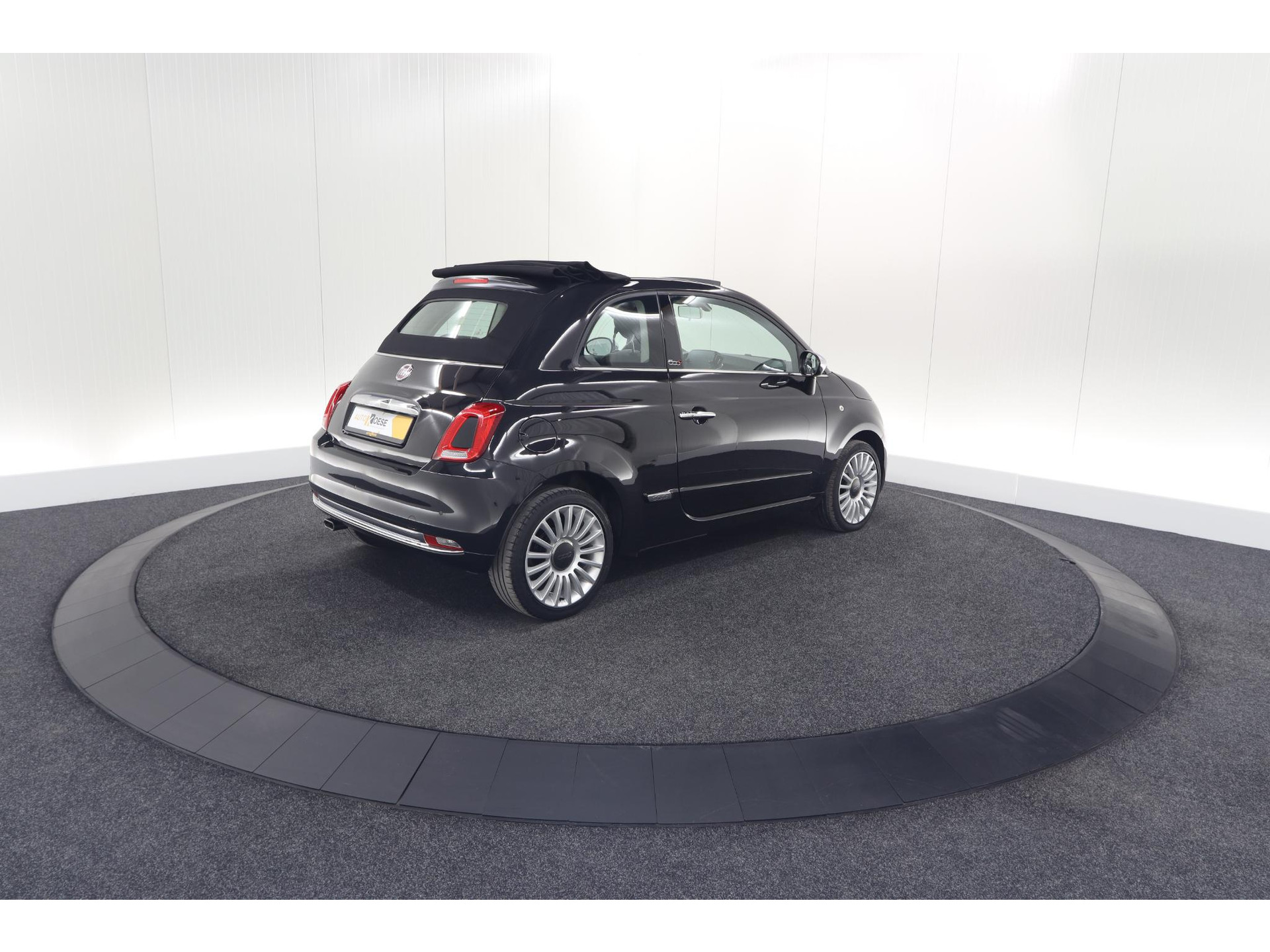 Fiat 500 C TwinAir Turbo Lounge | Parkeersensoren | Climate control | Cruise control | Apple Carplay