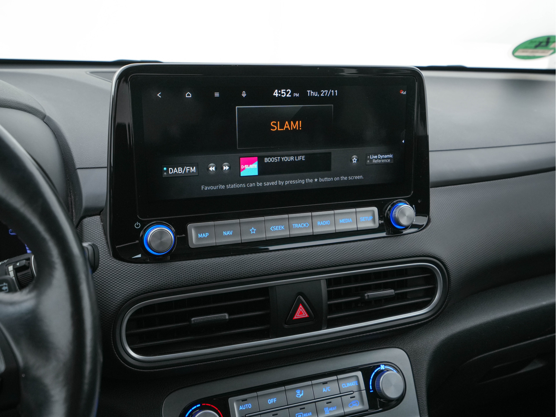 Hyundai Kona EV Premium 64 kWh ( Fase-3 ) { SOH-96%) (INCL-BTW) *AUT | HEAT-PUMP | NAVI-FULLMAP | KEYLESS | CAMERA | DAB | ECC | PDC | ADAPTIVE-CRUISE | CCS-FASTLOADER | LANE-ASSIST | HEATED-COMFORTSEATS | 17''ALU*