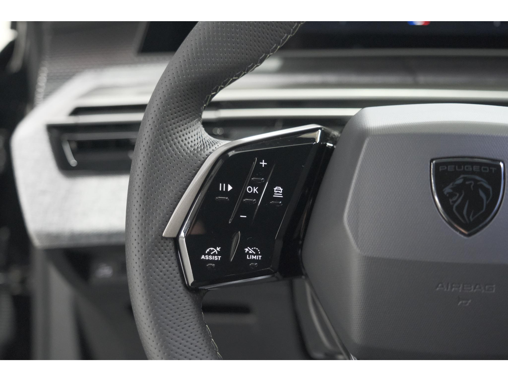 Peugeot 3008 Hybrid 145 e-DCS6 GT | Elektrische Kofferklep | Camera | Adaptieve Cruise Control | Apple CarPlay