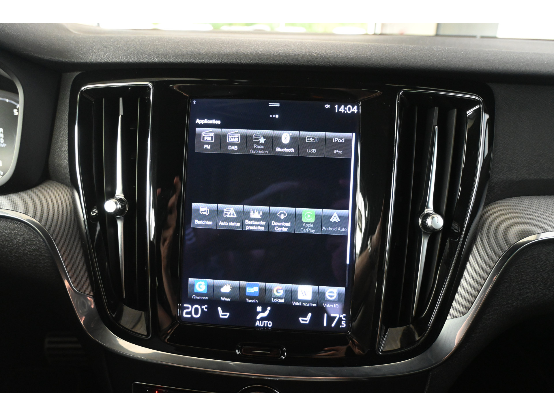 Volvo V60 2.0 B4 R-Design Navigatie Carplay Stoel/Stoelverwarming Virtual Goed Onderhouden! Inruil Mogelijk!