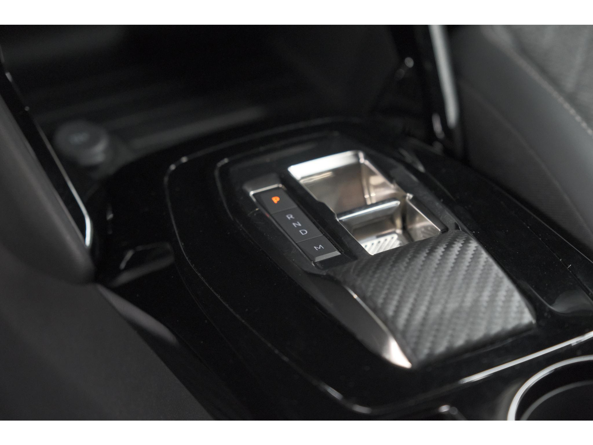 Peugeot 2008 PureTech 130 EAT8 Allure | 360 Camera | Adaptieve Cruise Control | Keyless | Dodehoekdetectie